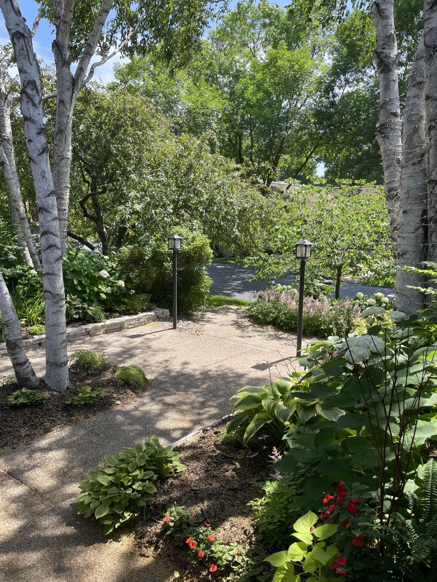 Edina, Minnesota, 55439, United States, 2 Bedrooms Bedrooms, ,3 BathroomsBathrooms,Residential,For Sale,1820089