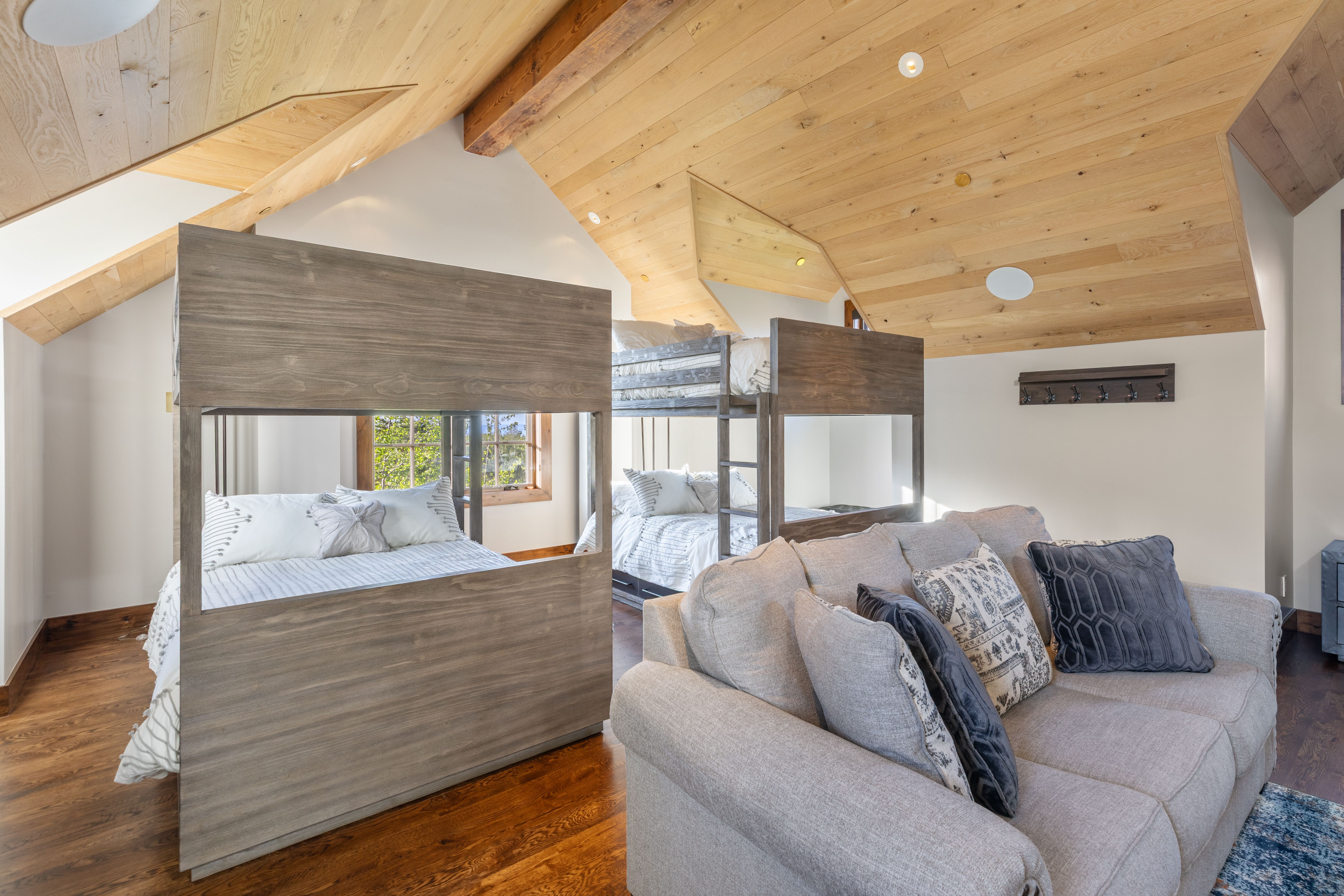  Refined Mountain Elegance In A Premier Setting - 物件實景