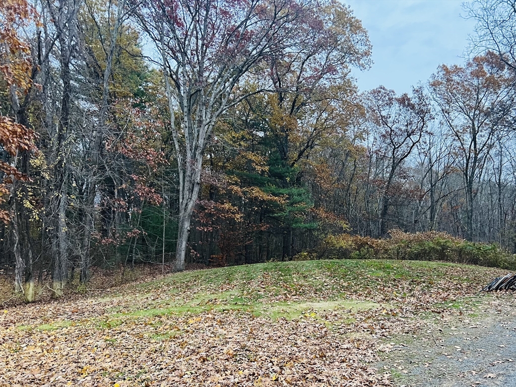 Rowley, Massachusetts, 01969, United States, 3 Bedrooms Bedrooms, ,1 BathroomBathrooms,Residential,For Sale,1988090