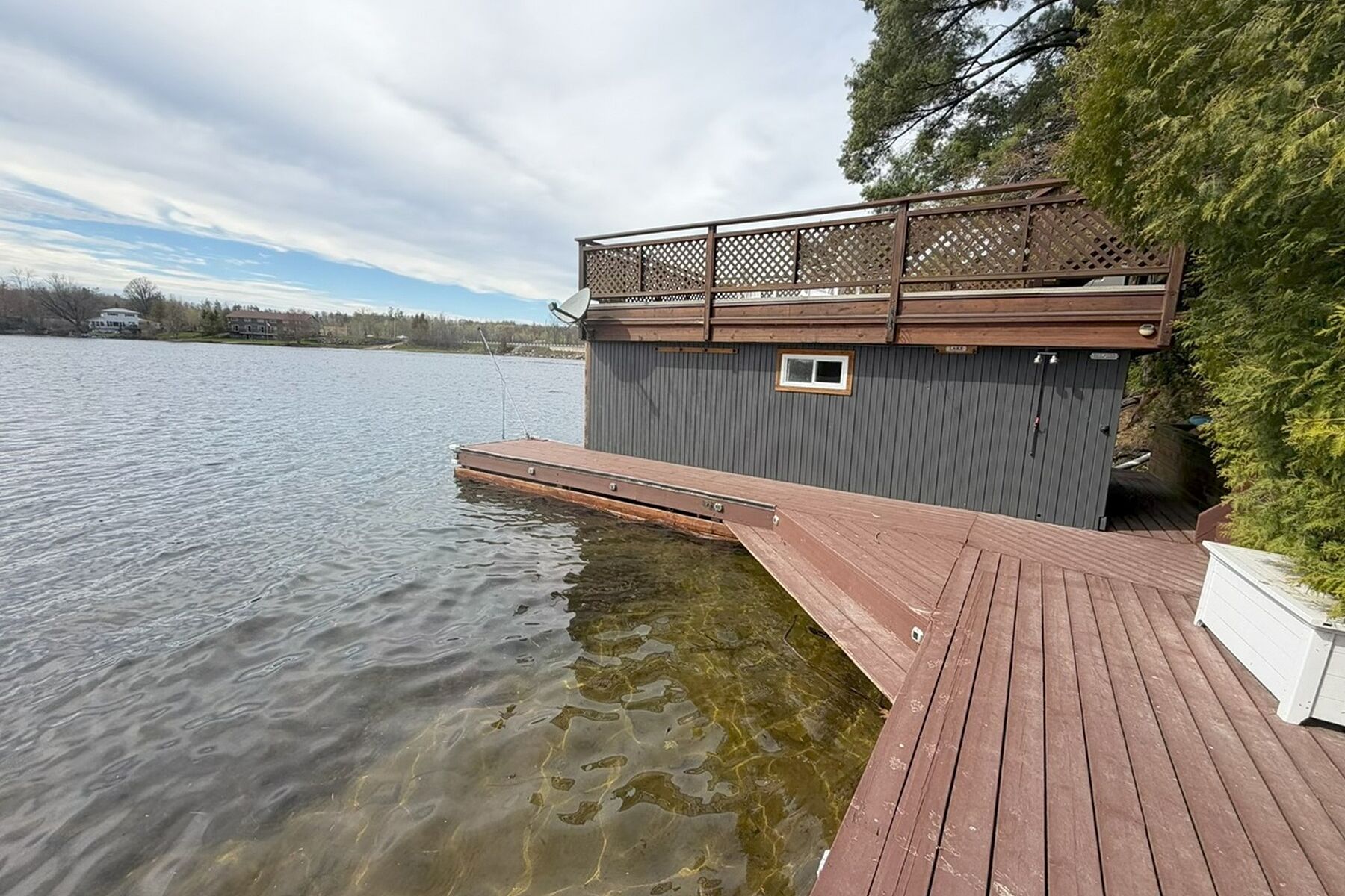  Charming Gem on Moore Lake - 物件實景