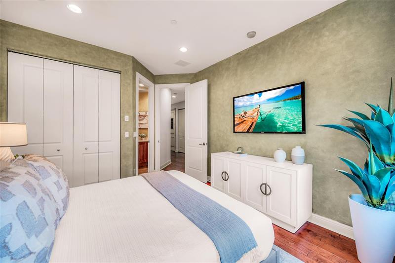 Fort Lauderdale, Florida, 33301, United States, 3 Bedrooms Bedrooms, ,4 BathroomsBathrooms,Residential,For Sale,1947110