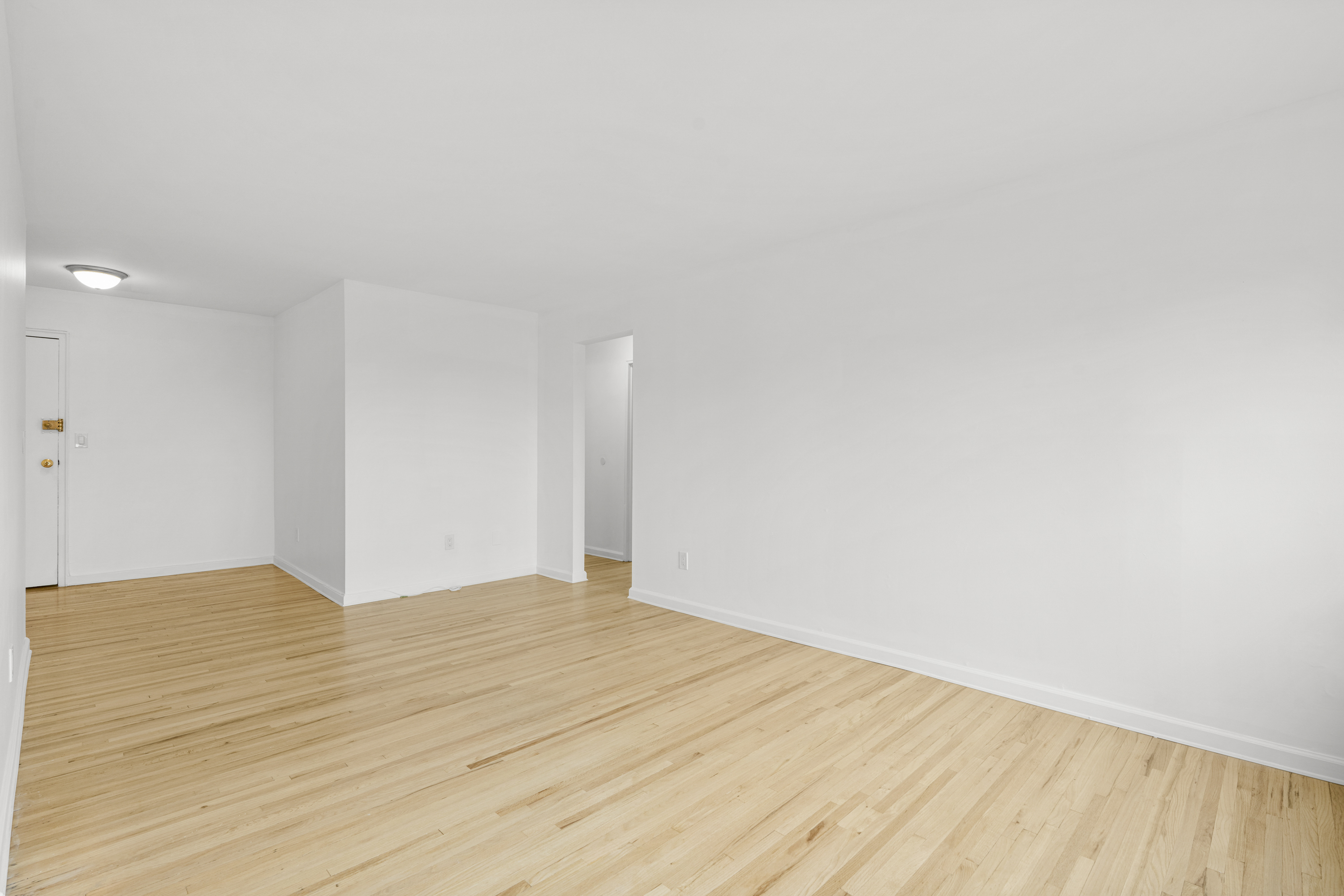 900 Midland Avenue - 物件實景