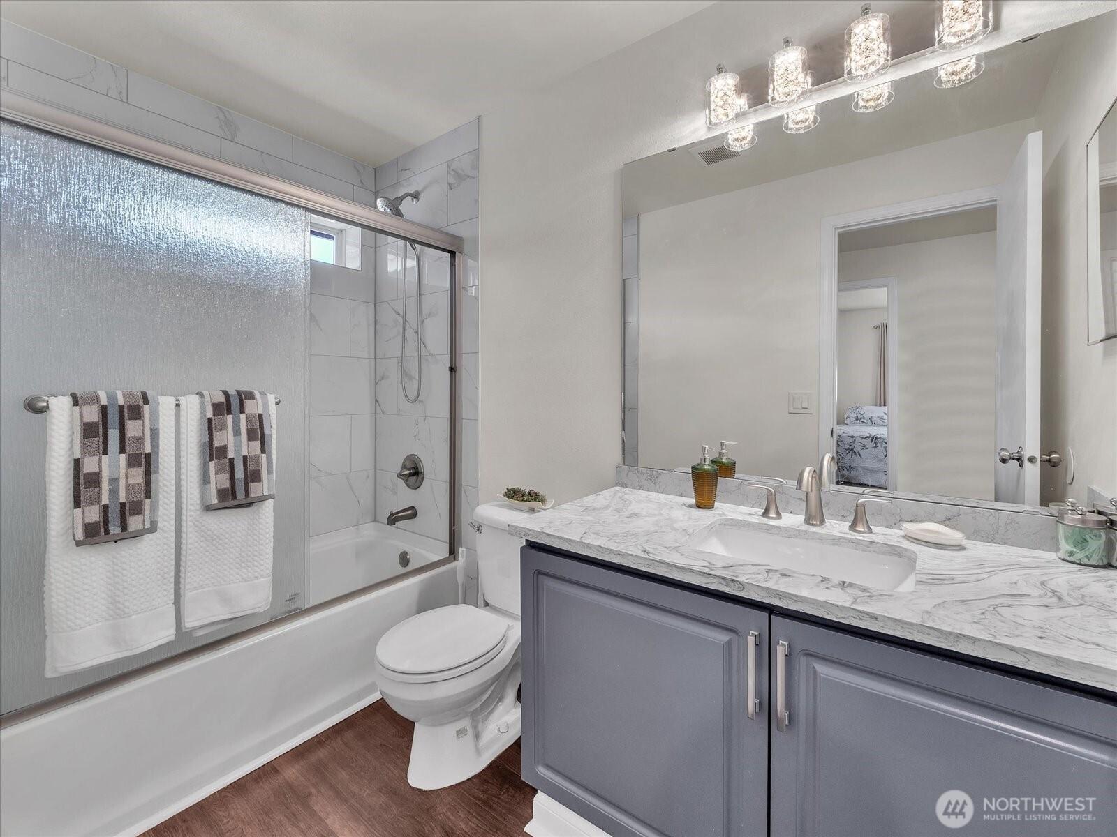 FEDERAL WAY, Washington, 98003, United States, 5 Bedrooms Bedrooms, ,3 BathroomsBathrooms,Residential,For Sale,1876499