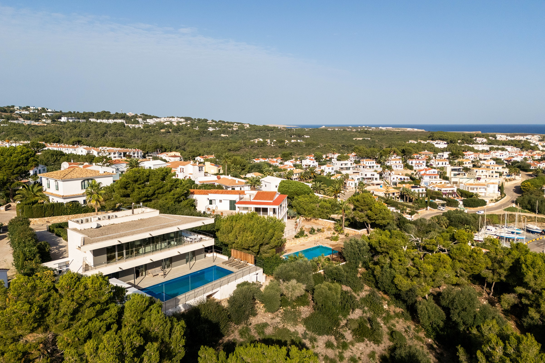  Exclusive modern villa with unique views of the port of Addaia, Menorca - 物件實景