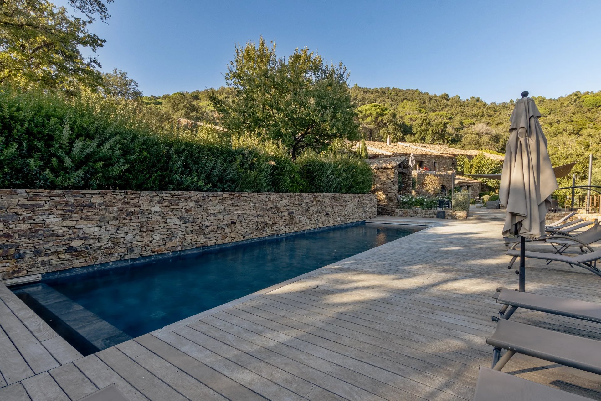 La Garde-Freinet, Provence-Alpes-Côte d’Azur, 83680, FR, 12 Bedrooms Bedrooms, ,12 BathroomsBathrooms,Residential,For Sale,1998500