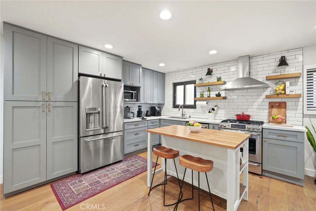 Lake Balboa, California, 91406, United States, 3 Bedrooms Bedrooms, ,3 BathroomsBathrooms,Residential,For Sale,1992024