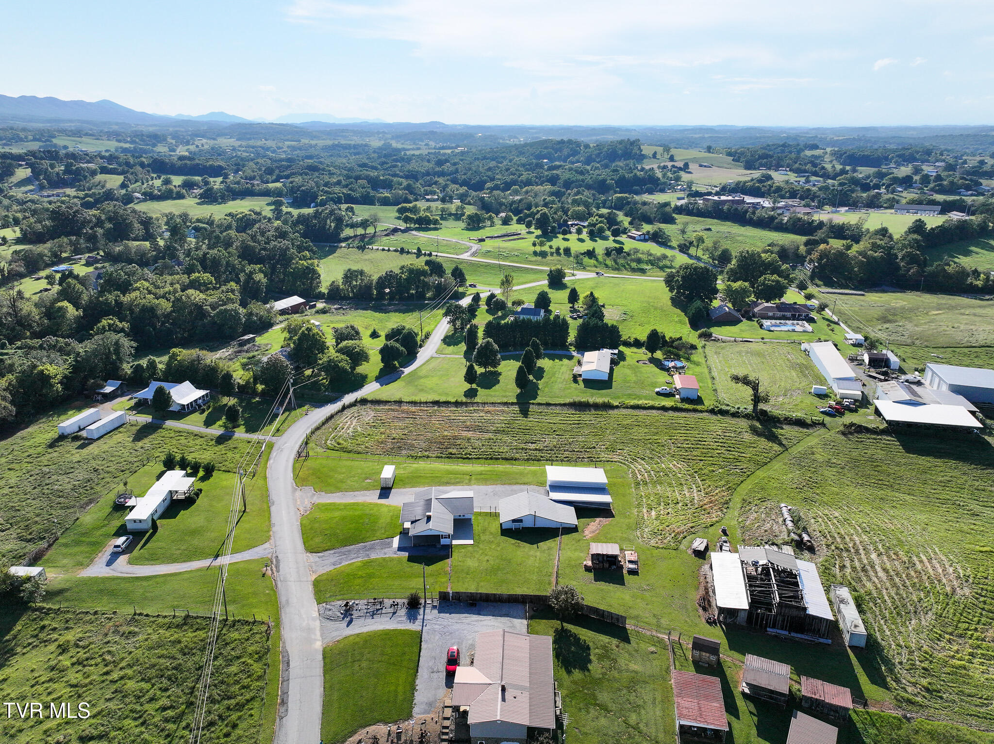 Greeneville, Tennessee, 37743, United States, 3 Bedrooms Bedrooms, ,2 BathroomsBathrooms,Residential,For Sale,1982221