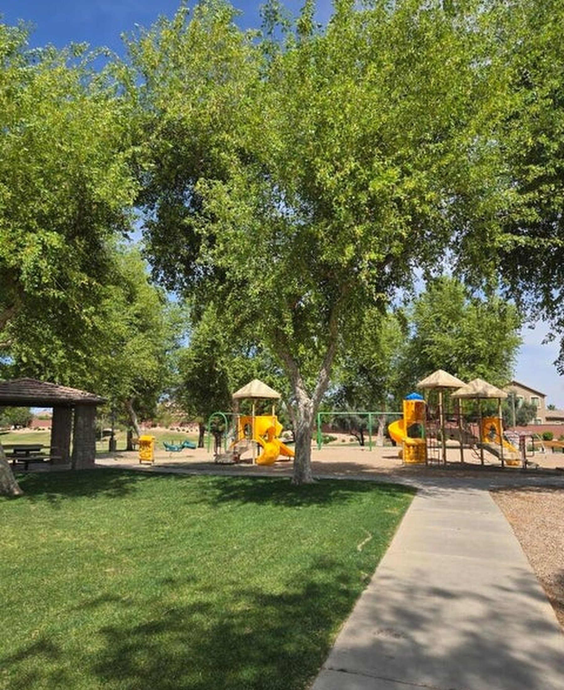  10107 E Kilarea Avenue  Mesa, AZ - 物件實景