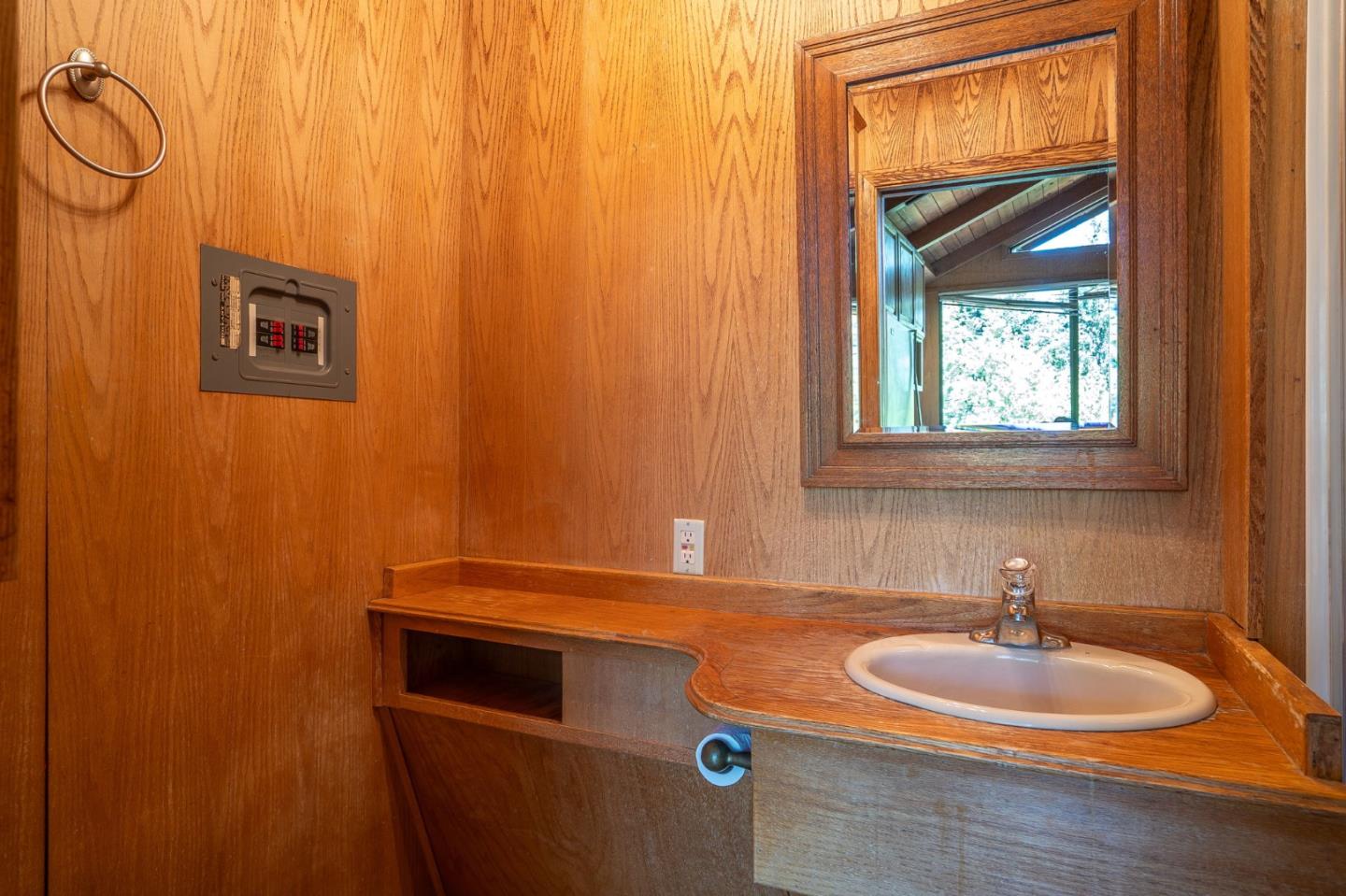 Woodside, California, 94062, United States, 3 Bedrooms Bedrooms, ,4 BathroomsBathrooms,Residential,For Sale,1848969