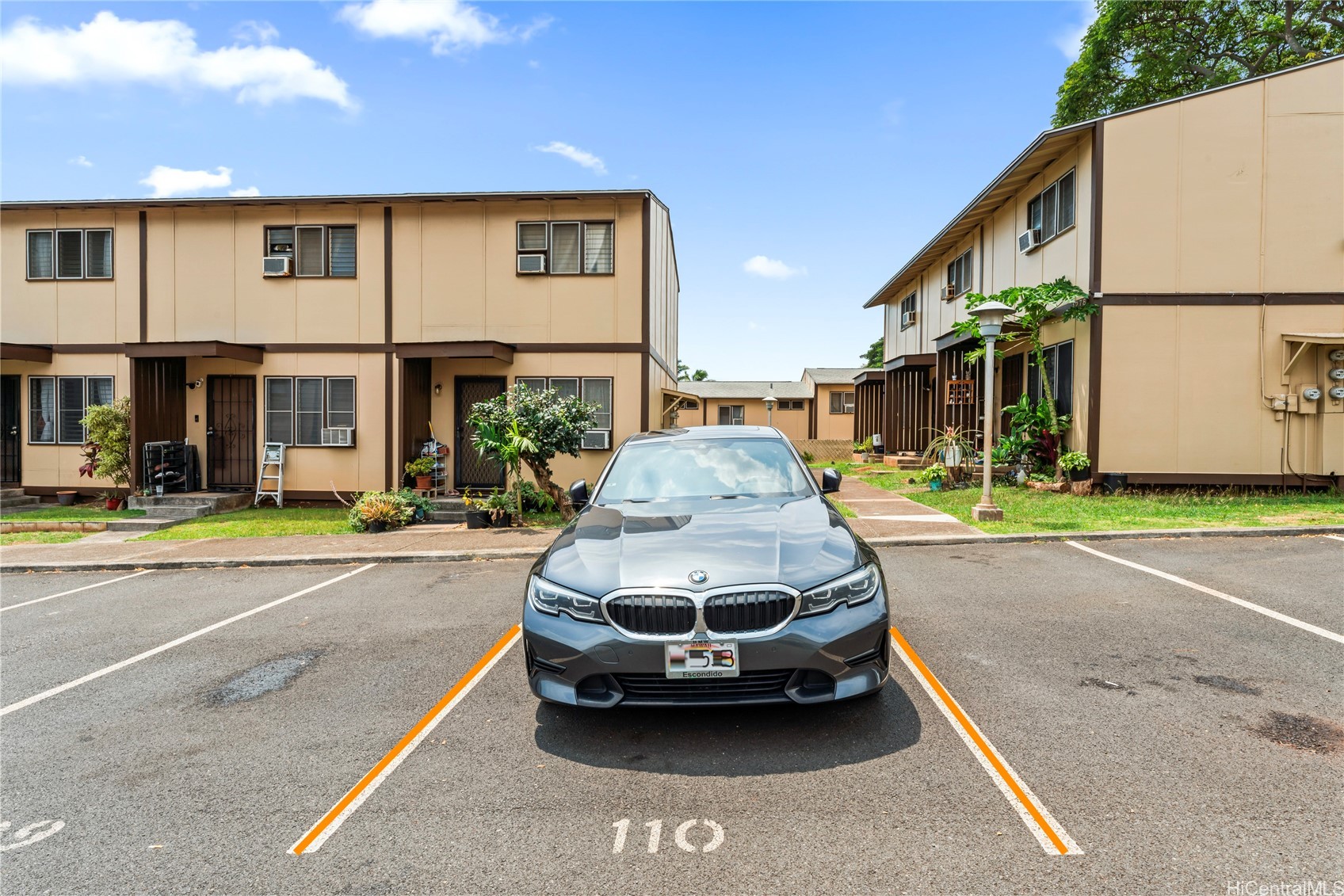 Pearl City, Hawaii, 96782, United States, 2 Bedrooms Bedrooms, ,2 BathroomsBathrooms,Residential,For Sale,1927390
