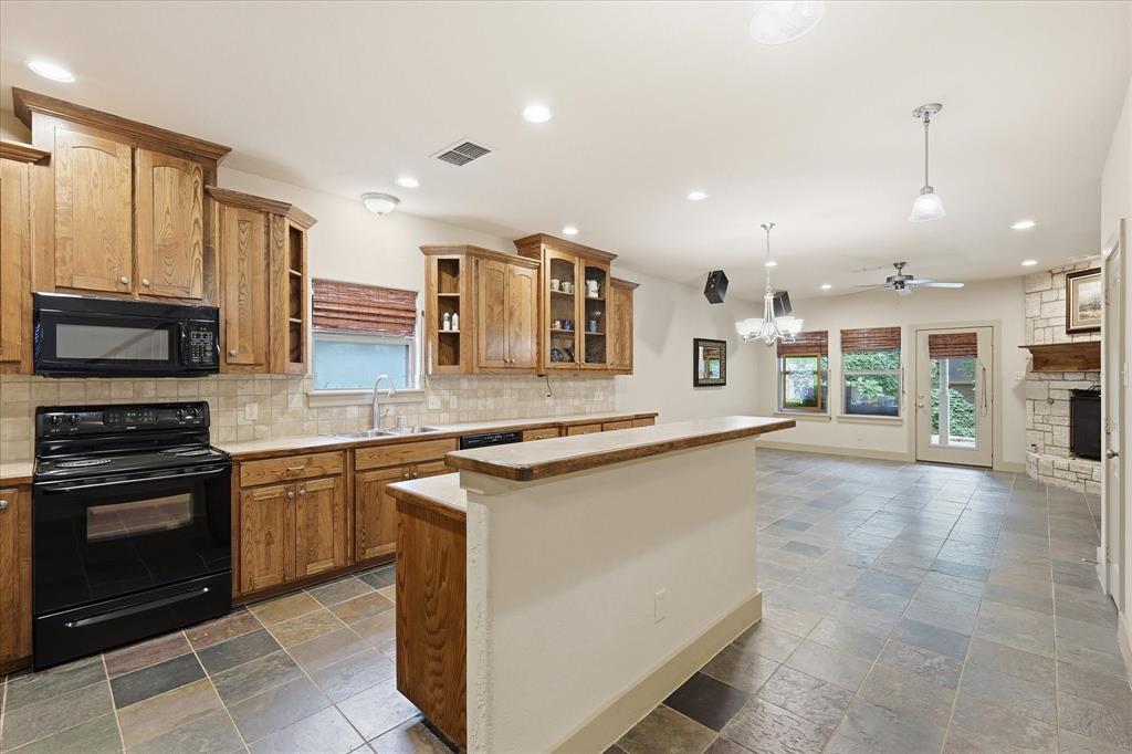 Argyle, Texas, 76226, United States, 4 Bedrooms Bedrooms, ,3 BathroomsBathrooms,Residential,For Sale,2048970