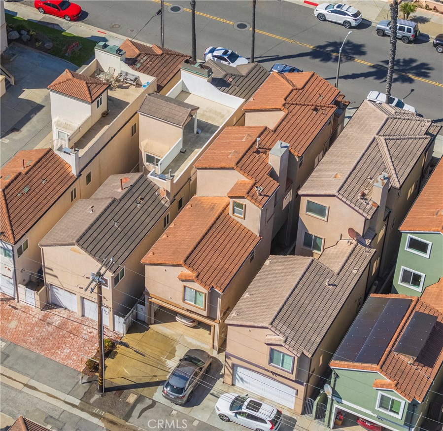 Huntington Beach, California, 92648, United States, 3 Bedrooms Bedrooms, ,4 BathroomsBathrooms,Residential,For Sale,1897780