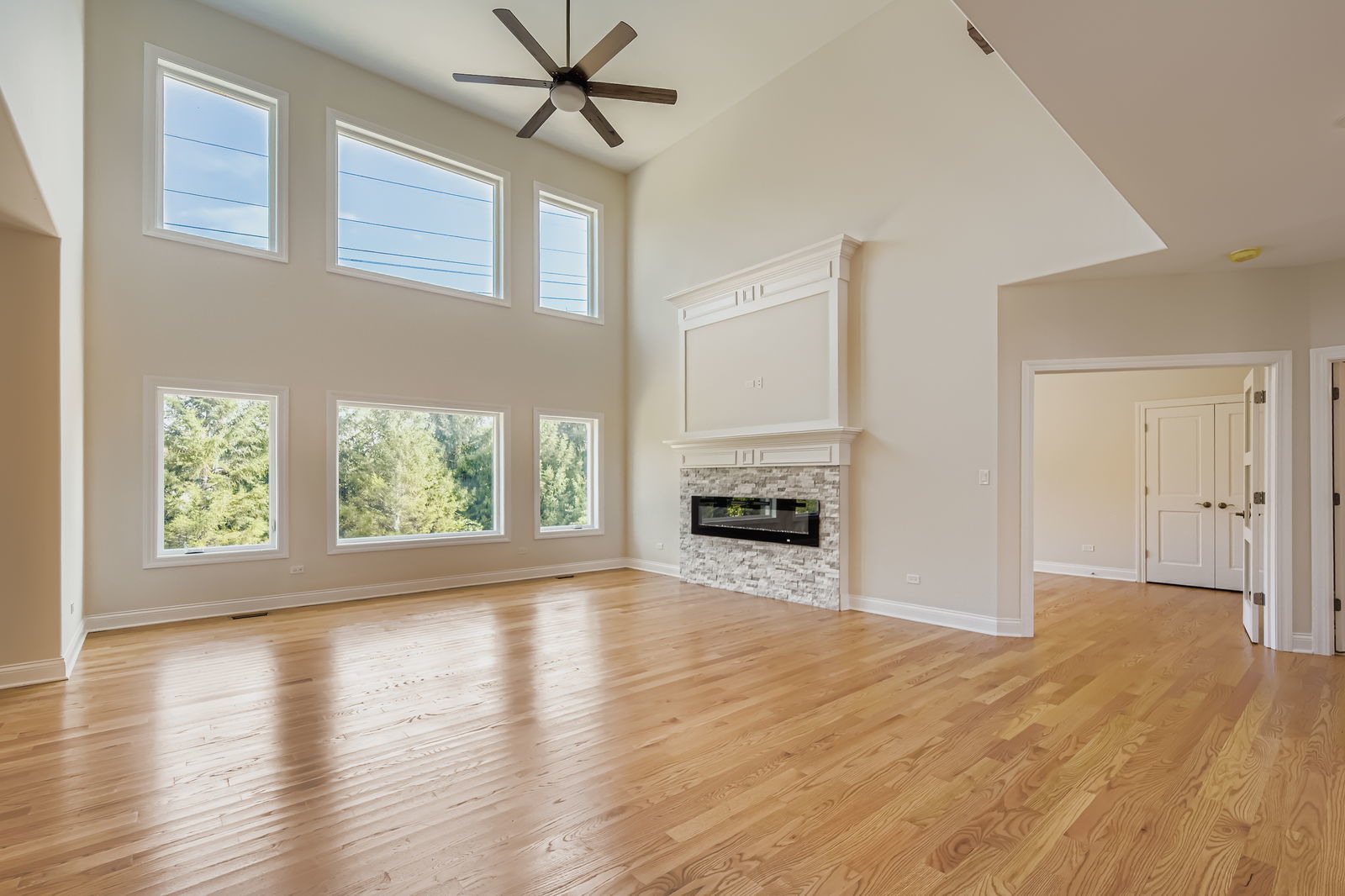 Frankfort, Illinois, 60423, United States, 4 Bedrooms Bedrooms, ,4 BathroomsBathrooms,Residential,For Sale,1904253