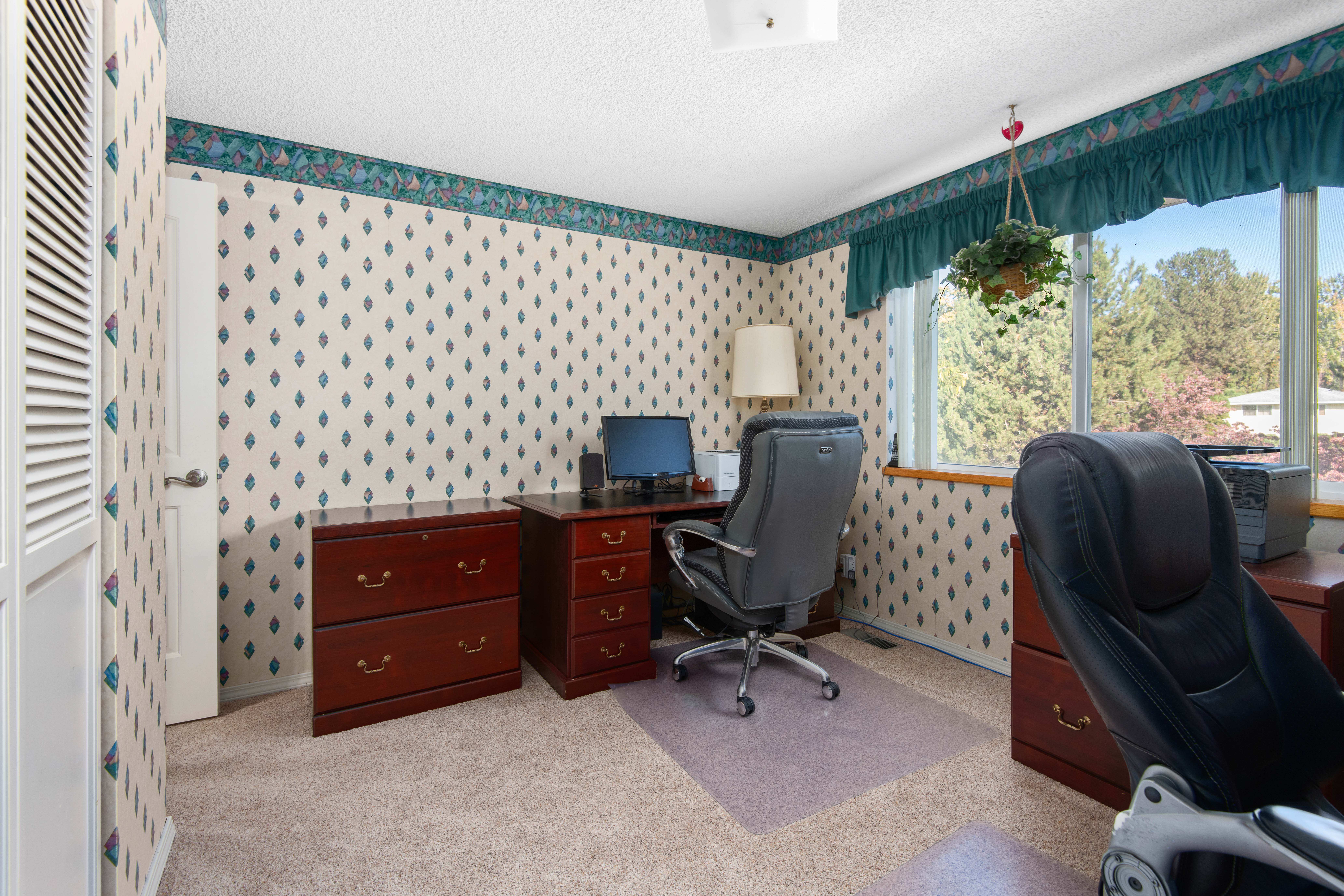  Property with a POOL and room for a shop - 物件實景