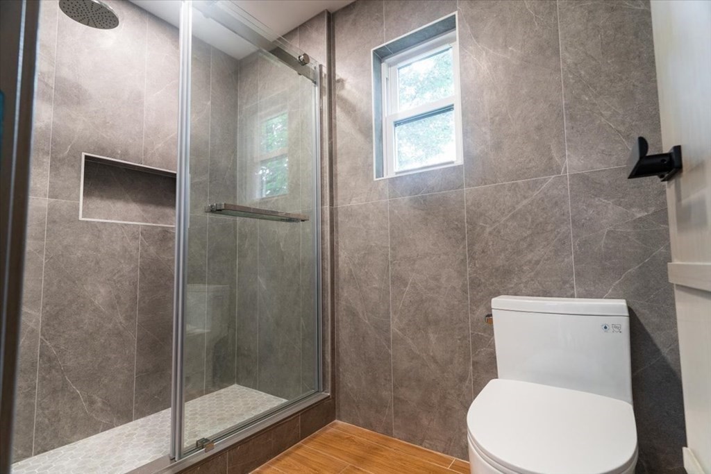 Reading, Massachusetts, 01867, United States, 3 Bedrooms Bedrooms, ,3 BathroomsBathrooms,Residential,For Sale,1880816
