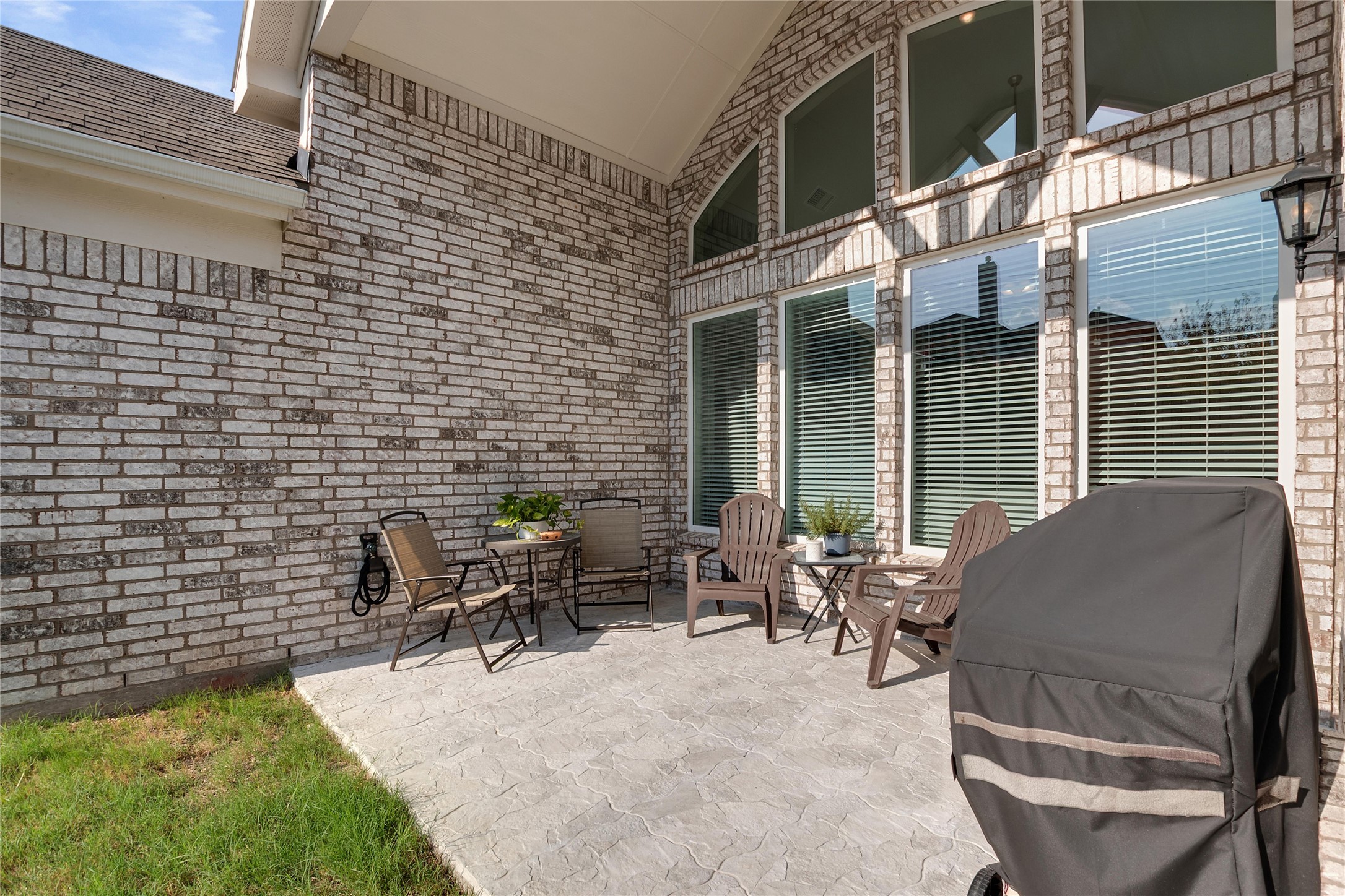 Fort Worth, Texas, 76262, United States, 5 Bedrooms Bedrooms, ,4 BathroomsBathrooms,Residential,For Sale,1917632