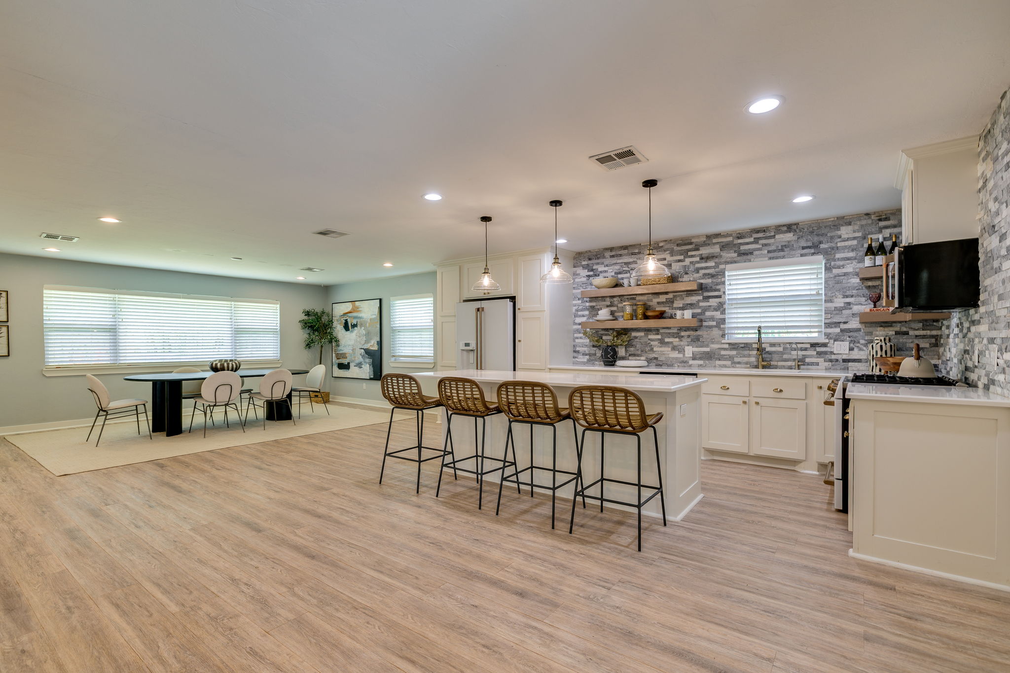  2405 Northwest 59th Street, Oklahoma City, OK 73112 - 物件實景