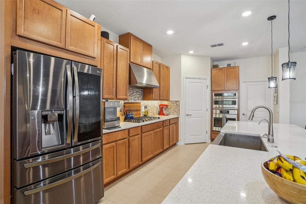 Apopka, Florida, 32703, United States, 5 Bedrooms Bedrooms, ,5 BathroomsBathrooms,Residential,For Sale,1837631