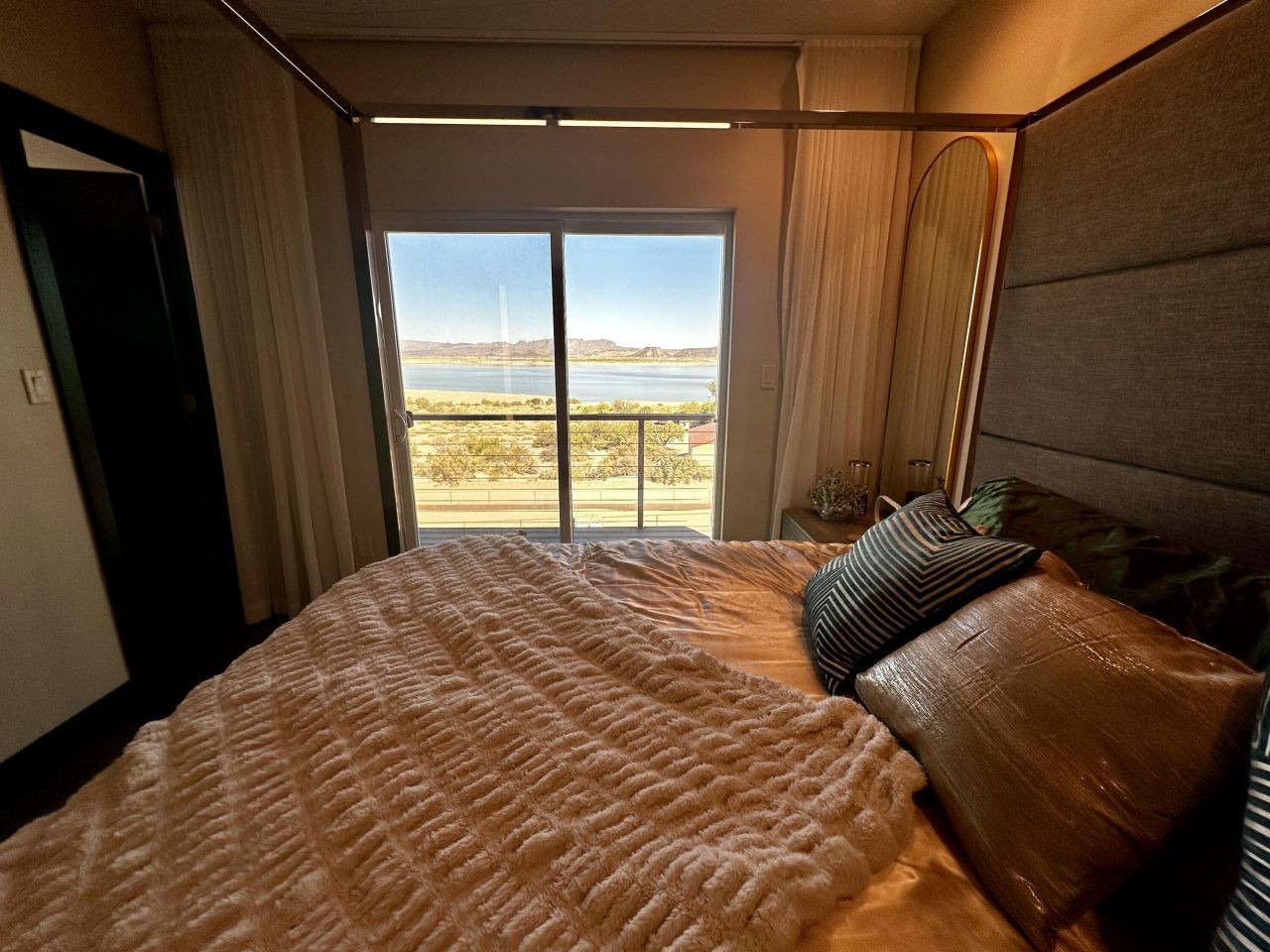 Elephant Butte, New Mexico, 87935, United States, 4 Bedrooms Bedrooms, ,4 BathroomsBathrooms,Residential,For Sale,1986304