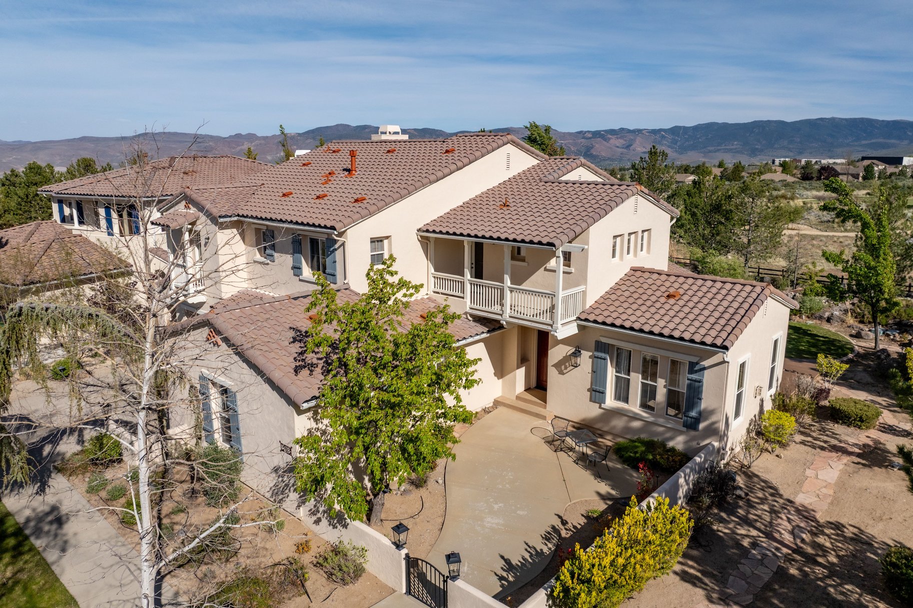  Spacious Retreat with Panoramic Views in a Premiere Gated Community - 物件實景