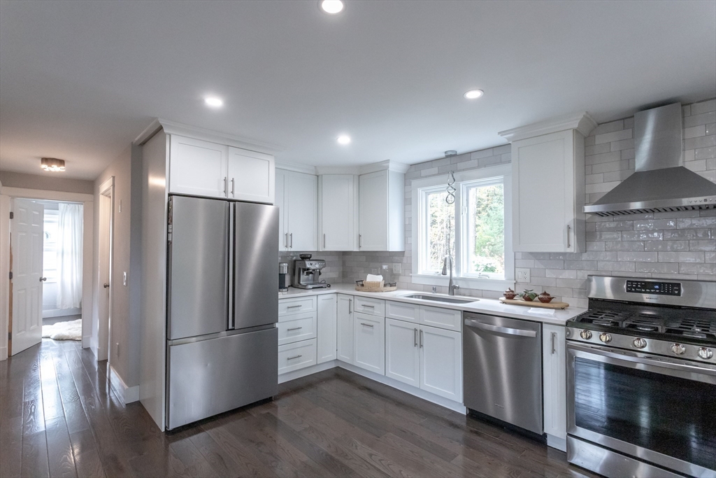 Westfield, Massachusetts, 01085, United States, 4 Bedrooms Bedrooms, ,2 BathroomsBathrooms,Residential,For Sale,1967509