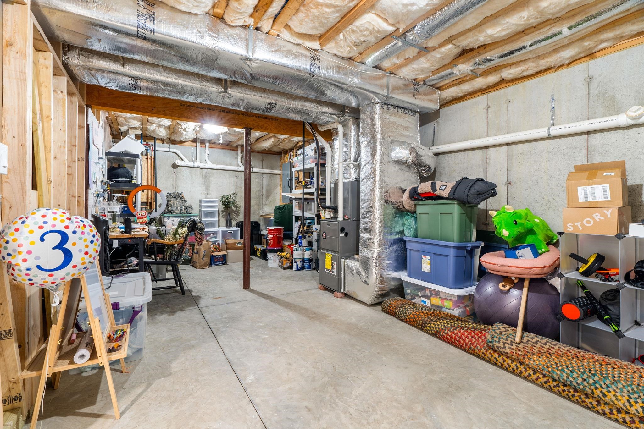 Dover, New Hampshire, 03820, United States, 4 Bedrooms Bedrooms, ,3 BathroomsBathrooms,Residential,For Sale,1941678
