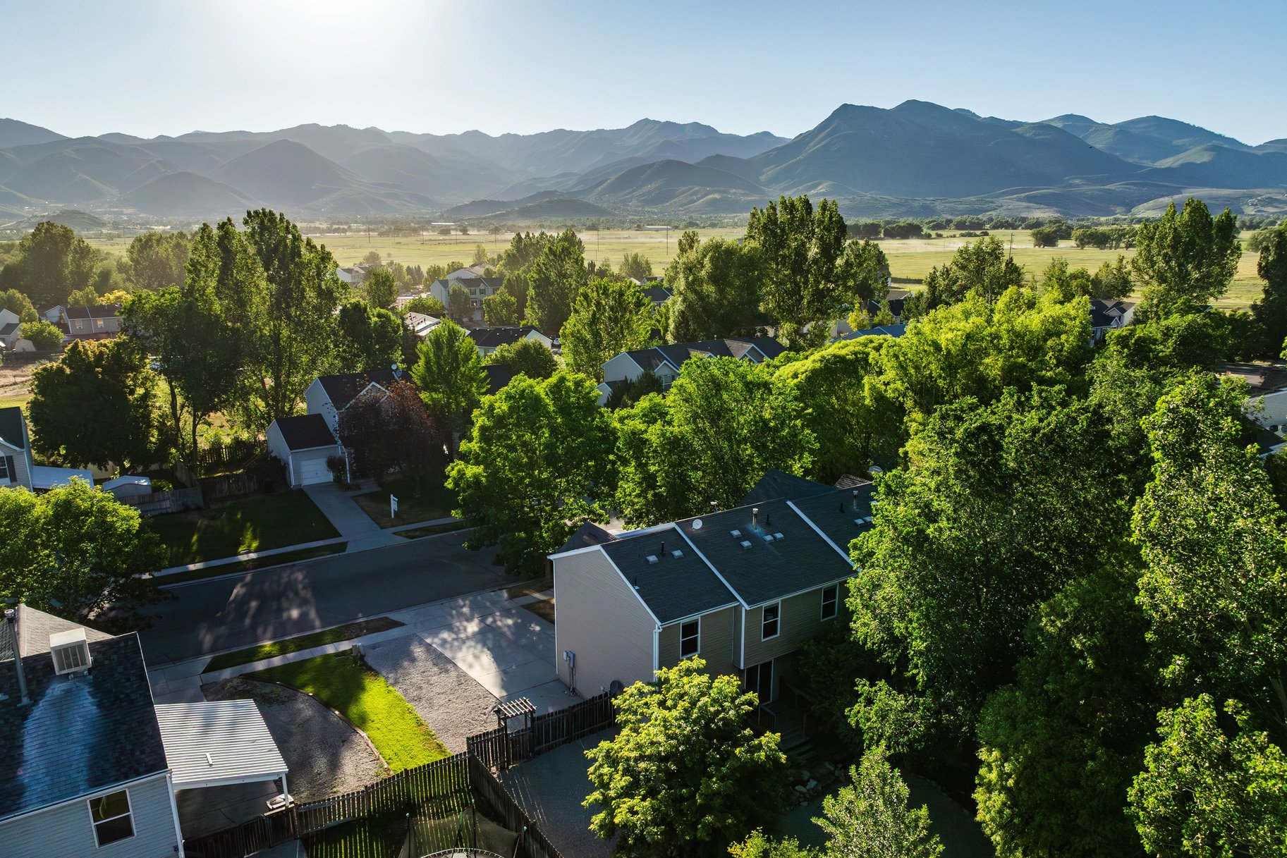  Rare 5-Bedroom Heber City Home with Garage, Private Yard and No HOA - 物件實景