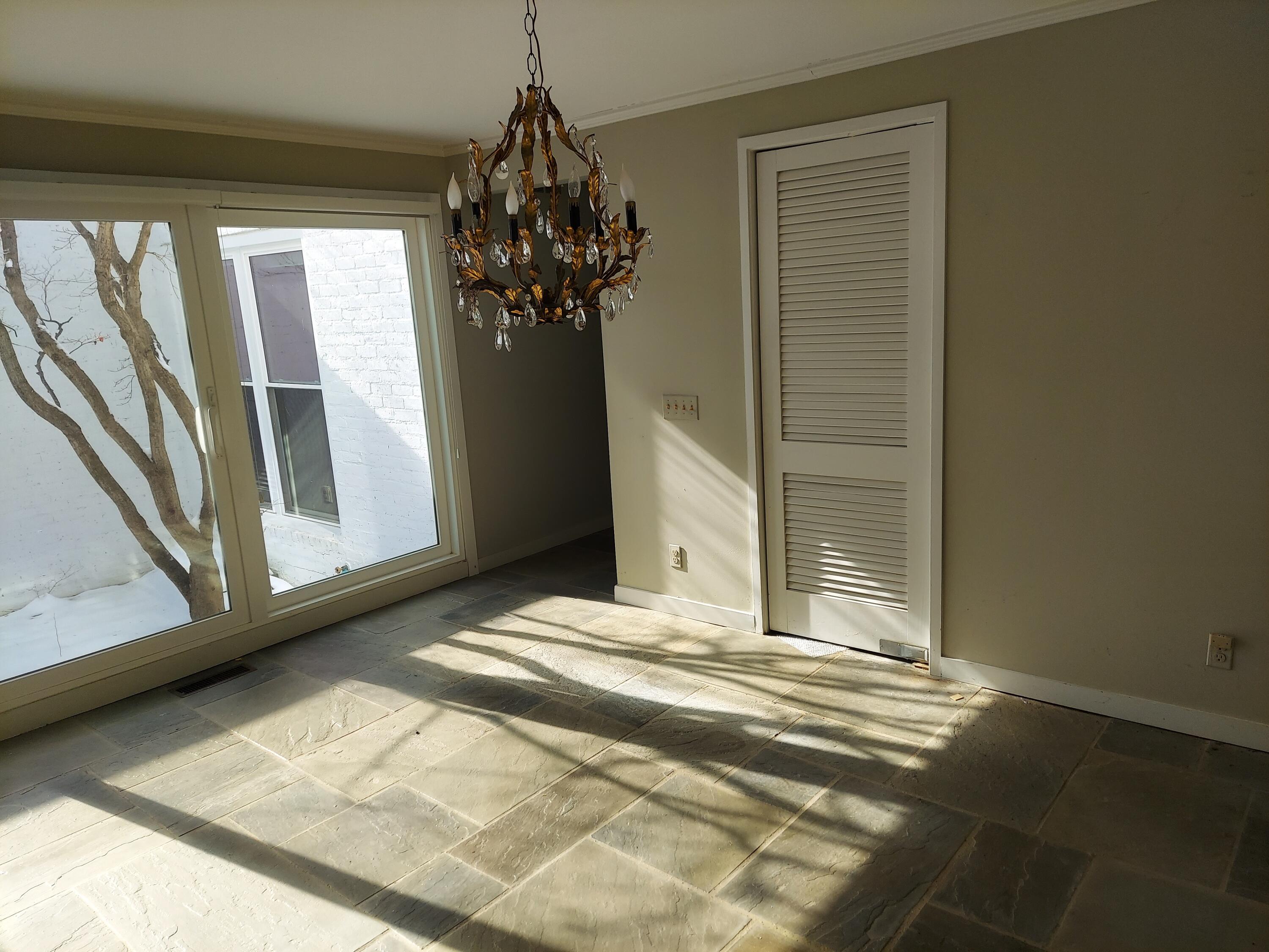 Ann Arbor, Michigan, 48105, United States, 3 Bedrooms Bedrooms, ,2 BathroomsBathrooms,Residential,For Sale,2015957