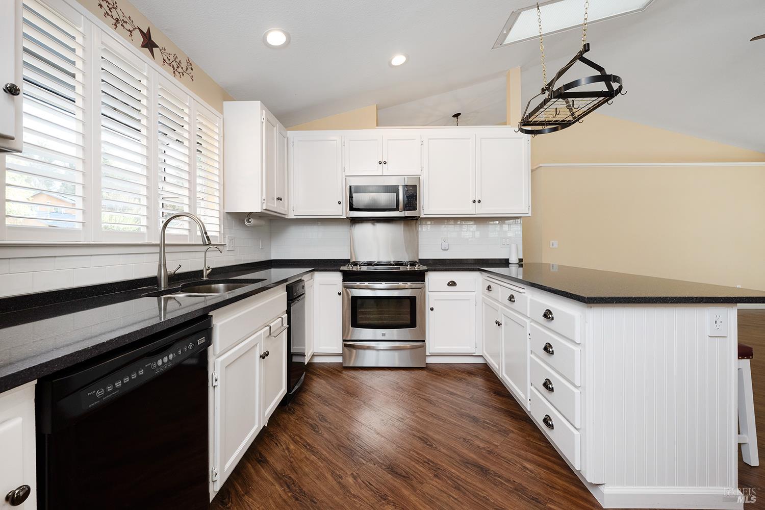 Graton, California, 95444, United States, 3 Bedrooms Bedrooms, ,2 BathroomsBathrooms,Residential,For Sale,1994914