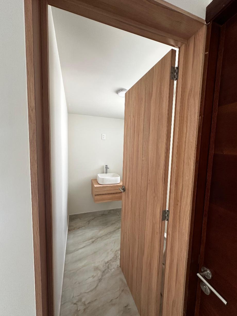 Atizapán de Zaragoza, Estado de méxico, 52957, Mexico, 3 Bedrooms Bedrooms, ,5 BathroomsBathrooms,Residential,For Sale,1917011