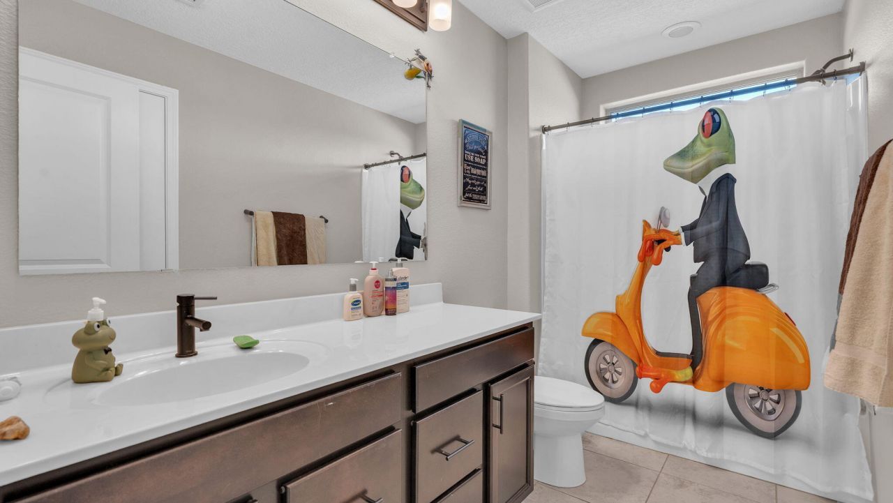 Albuquerque, New Mexico, 87106, United States, 5 Bedrooms Bedrooms, ,4 BathroomsBathrooms,Residential,For Sale,1907467