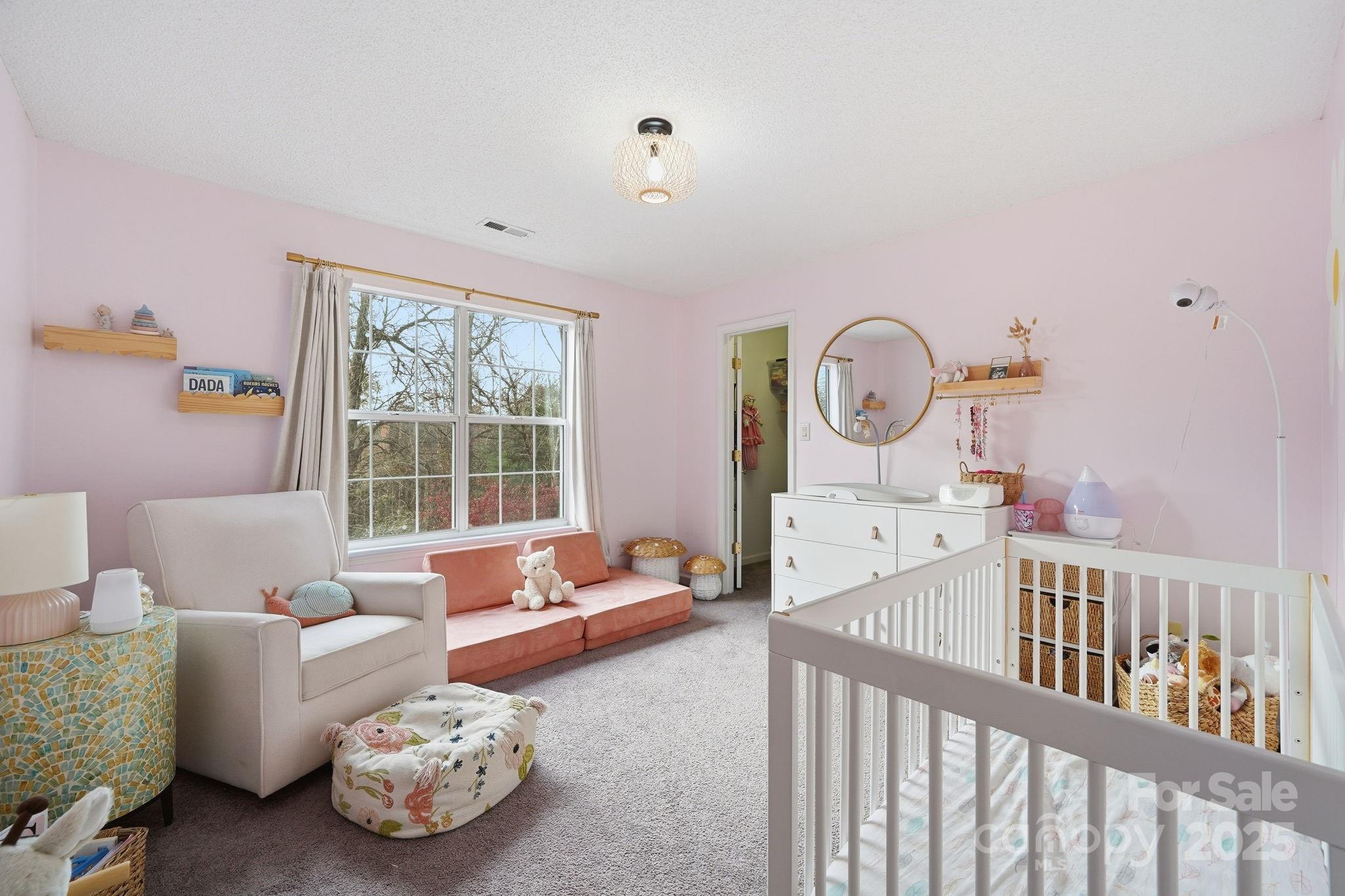 Charlotte, North Carolina, 28210, United States, 4 Bedrooms Bedrooms, ,3 BathroomsBathrooms,Residential,For Sale,2002030