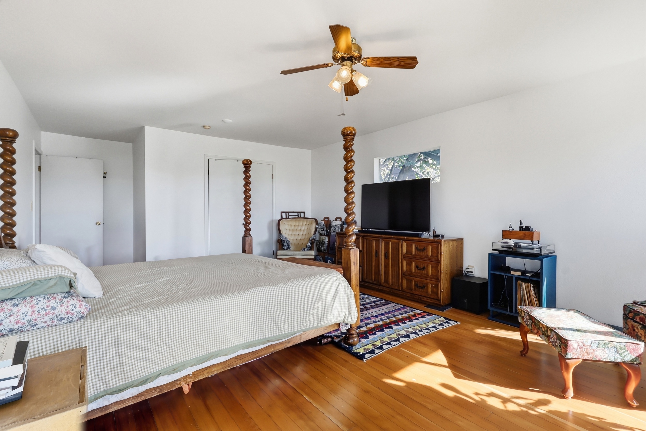  2651 Van Buren Place, Los Angeles, CA 90007 - 物件實景