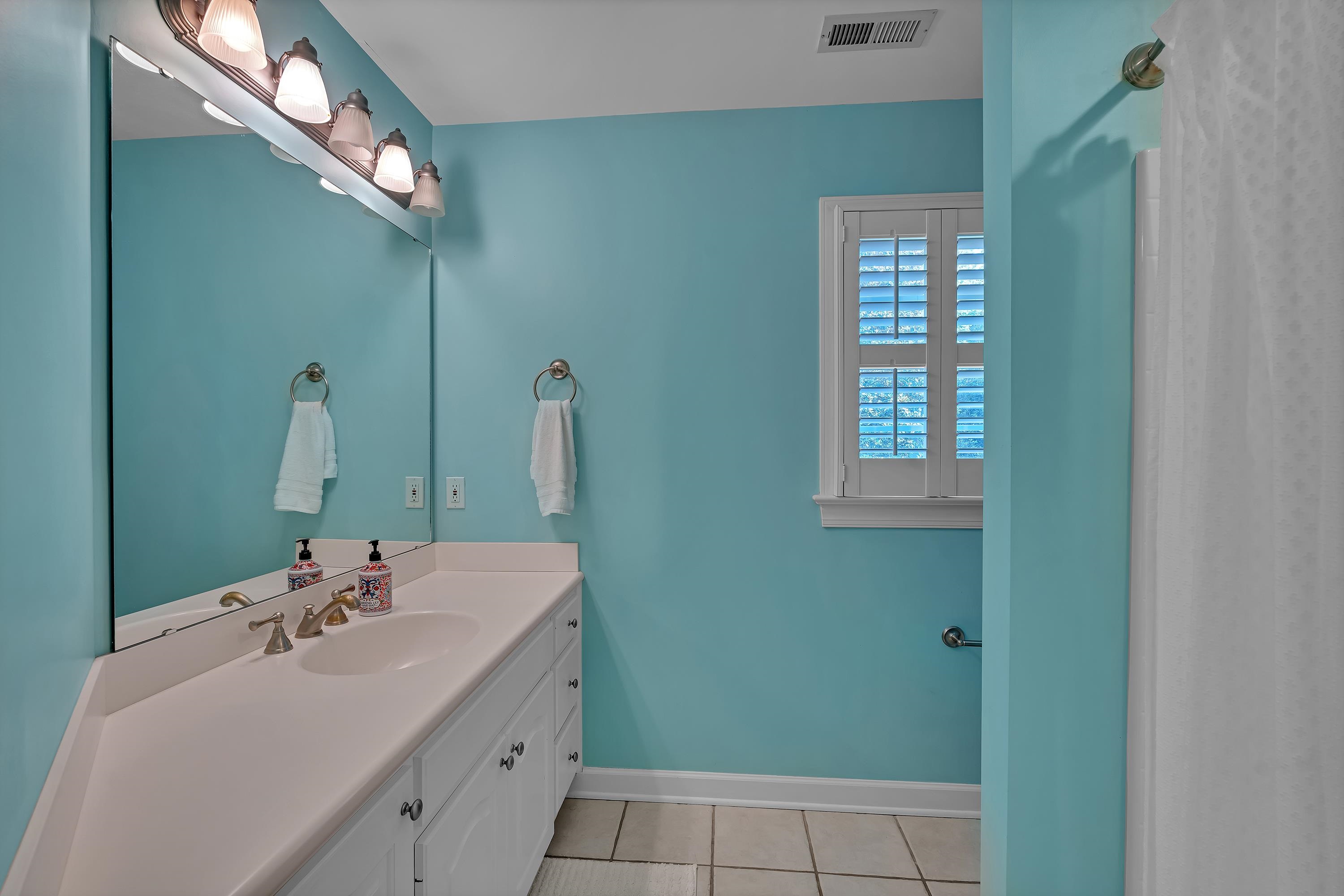Spartanburg, South Carolina, 29306, United States, 5 Bedrooms Bedrooms, ,5 BathroomsBathrooms,Residential,For Sale,1876964