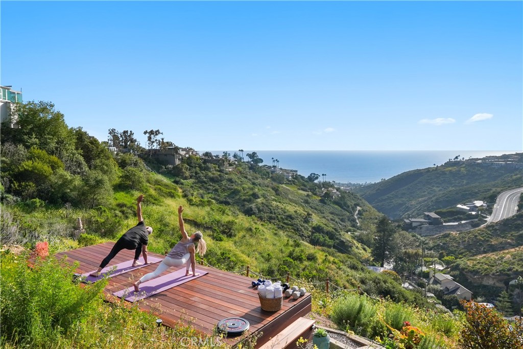 Laguna Beach, California, 92651, United States, 5 Bedrooms Bedrooms, ,6 BathroomsBathrooms,Residential,For Sale,1908512