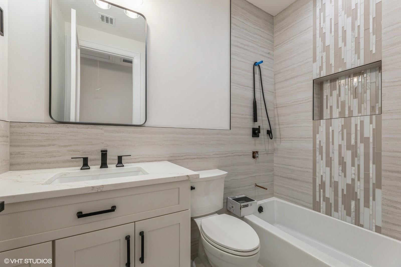 Valley Cottage, New York, 10989, United States, 4 Bedrooms Bedrooms, ,3 BathroomsBathrooms,Residential,For Sale,1823419