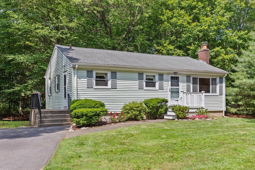 Easton, Massachusetts, 02356, United States, 3 Bedrooms Bedrooms, ,1 BathroomBathrooms,Residential,For Sale,1895599