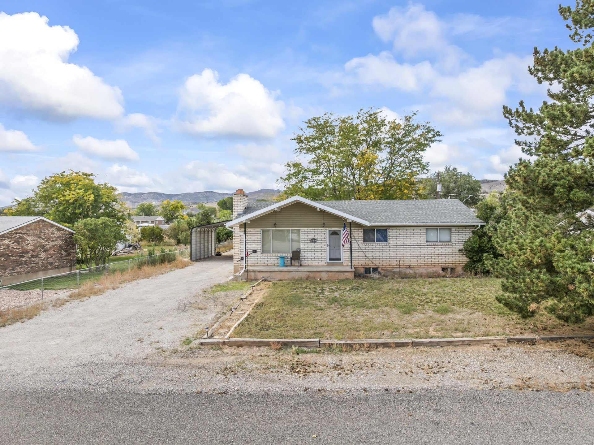 300 , Aurora, UT 84620