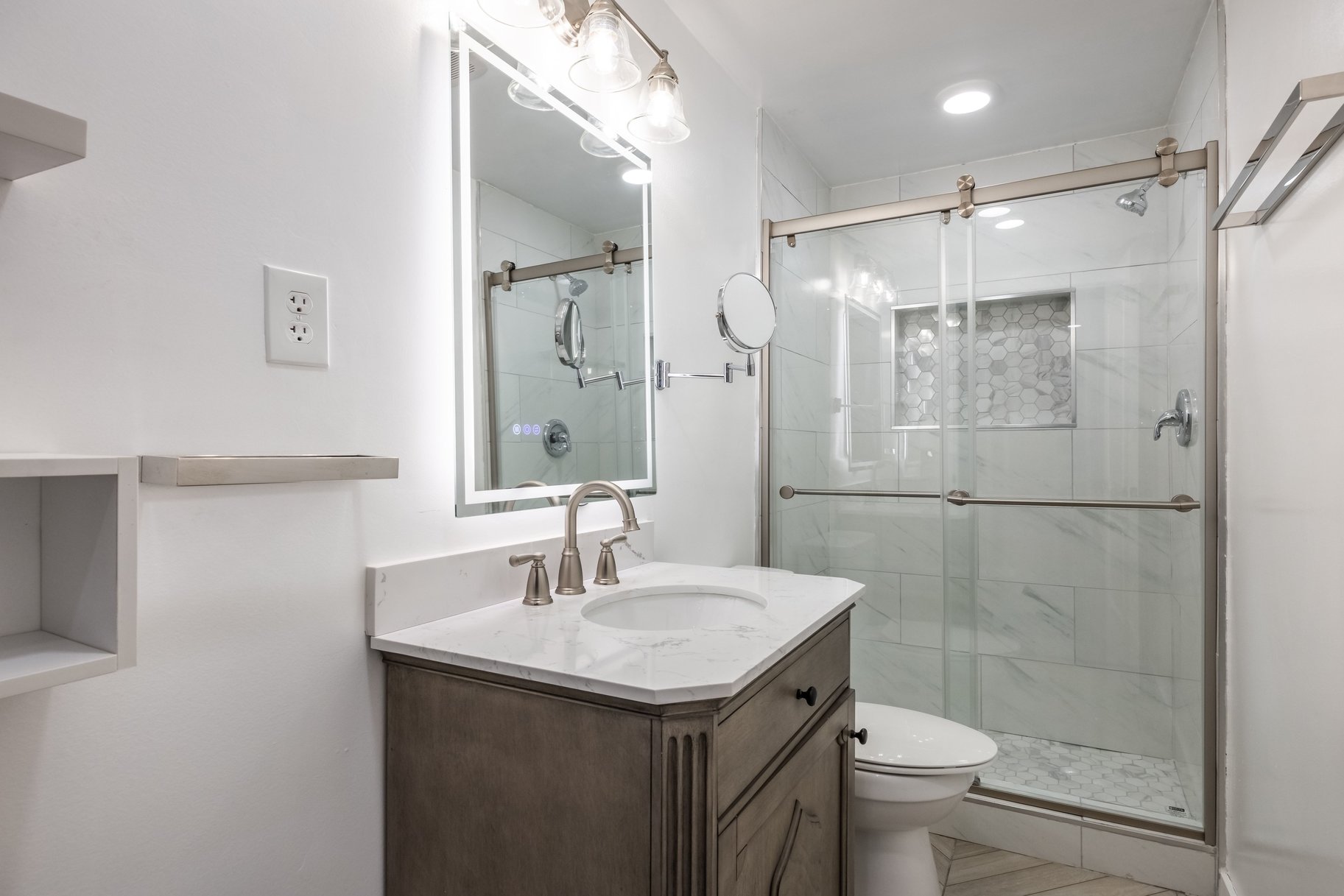  Meticulously Upgraded Townhome in Prime Draper - 物件實景
