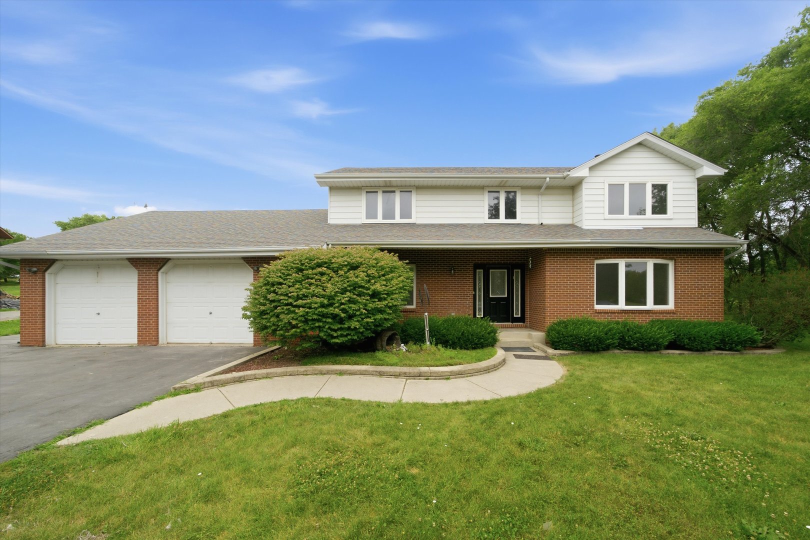 Meadow Ct, Winthrop Harbor, IL 60096
