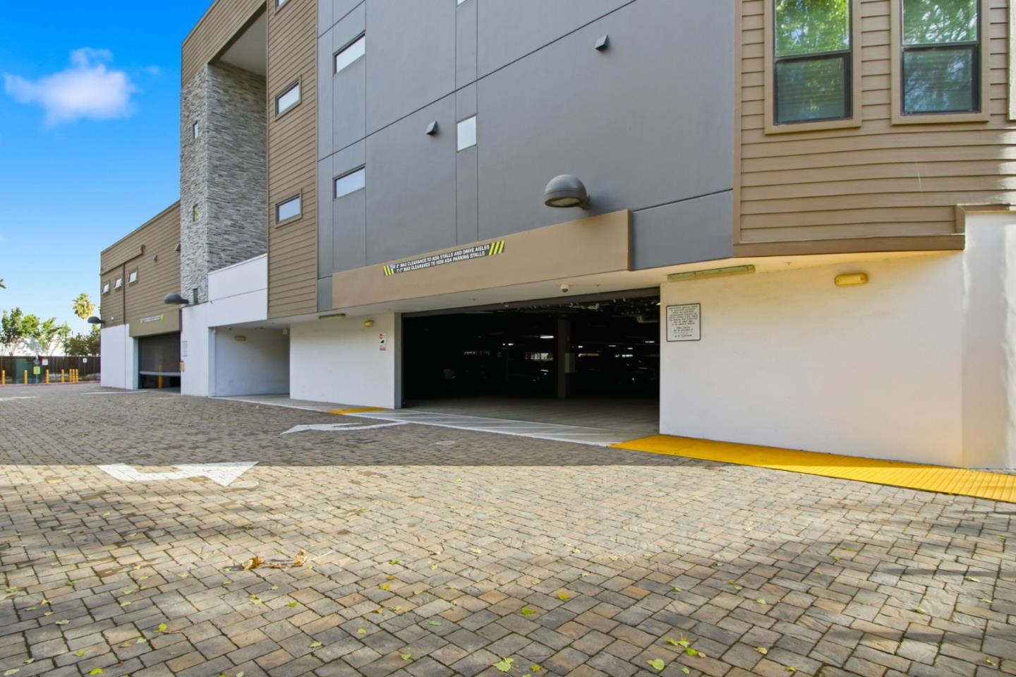 Santa Clara, California, 95051, United States, 2 Bedrooms Bedrooms, ,2 BathroomsBathrooms,Residential,For Sale,1989237