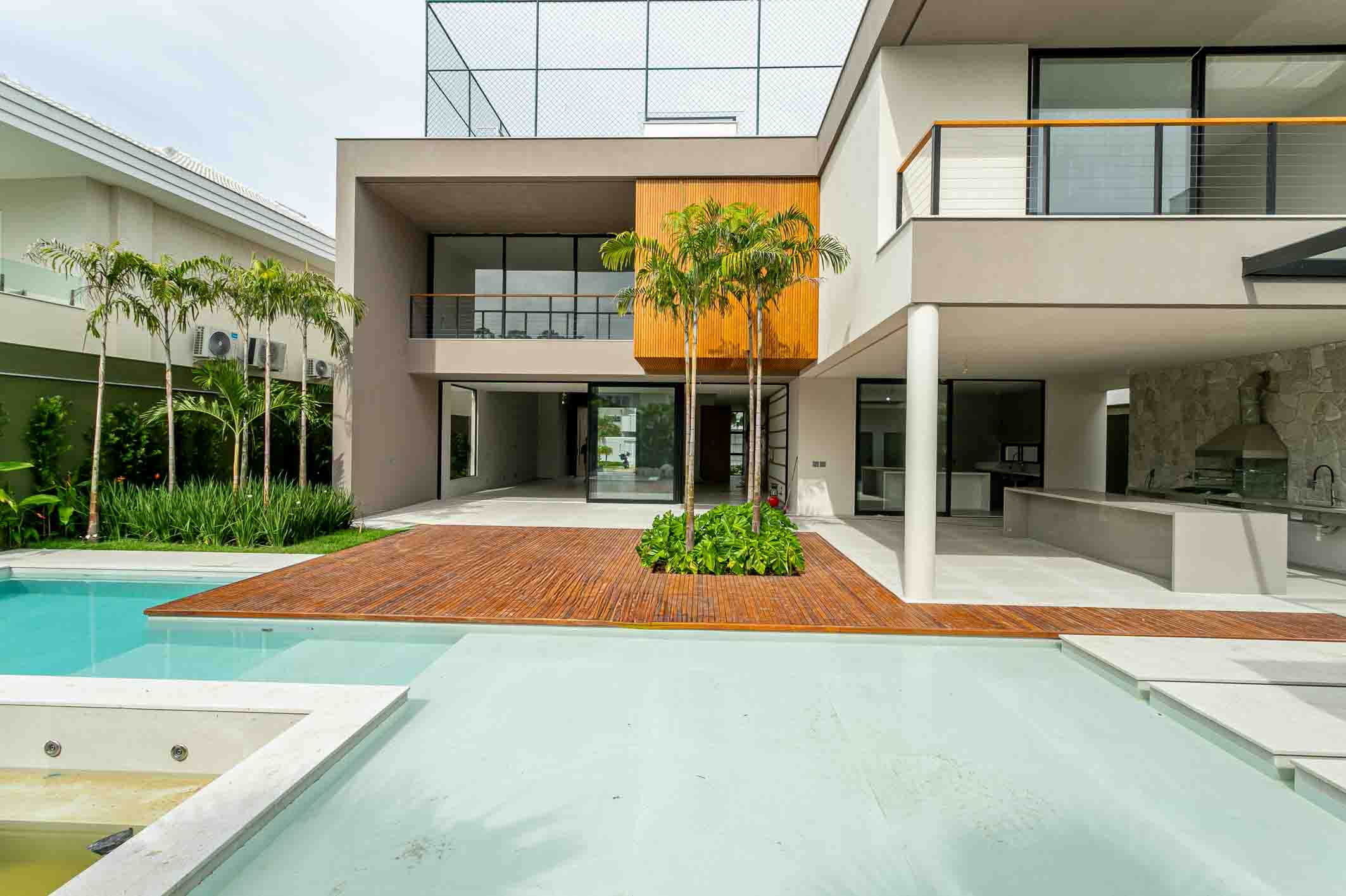  Contemporary house in a sought-after condominium - 物件實景