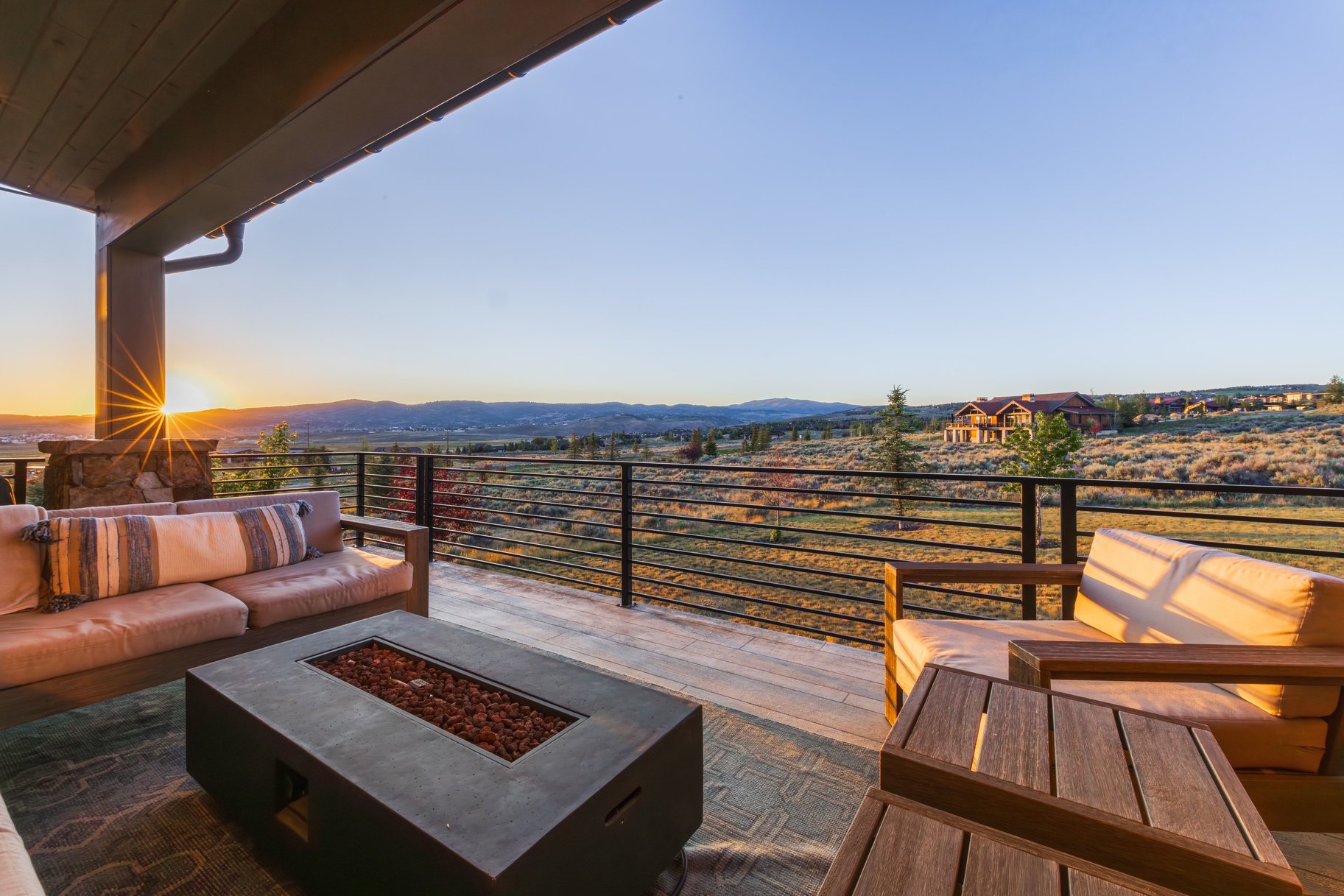  Stunning Promontory Estate with Golf and Ski Views - 物件實景