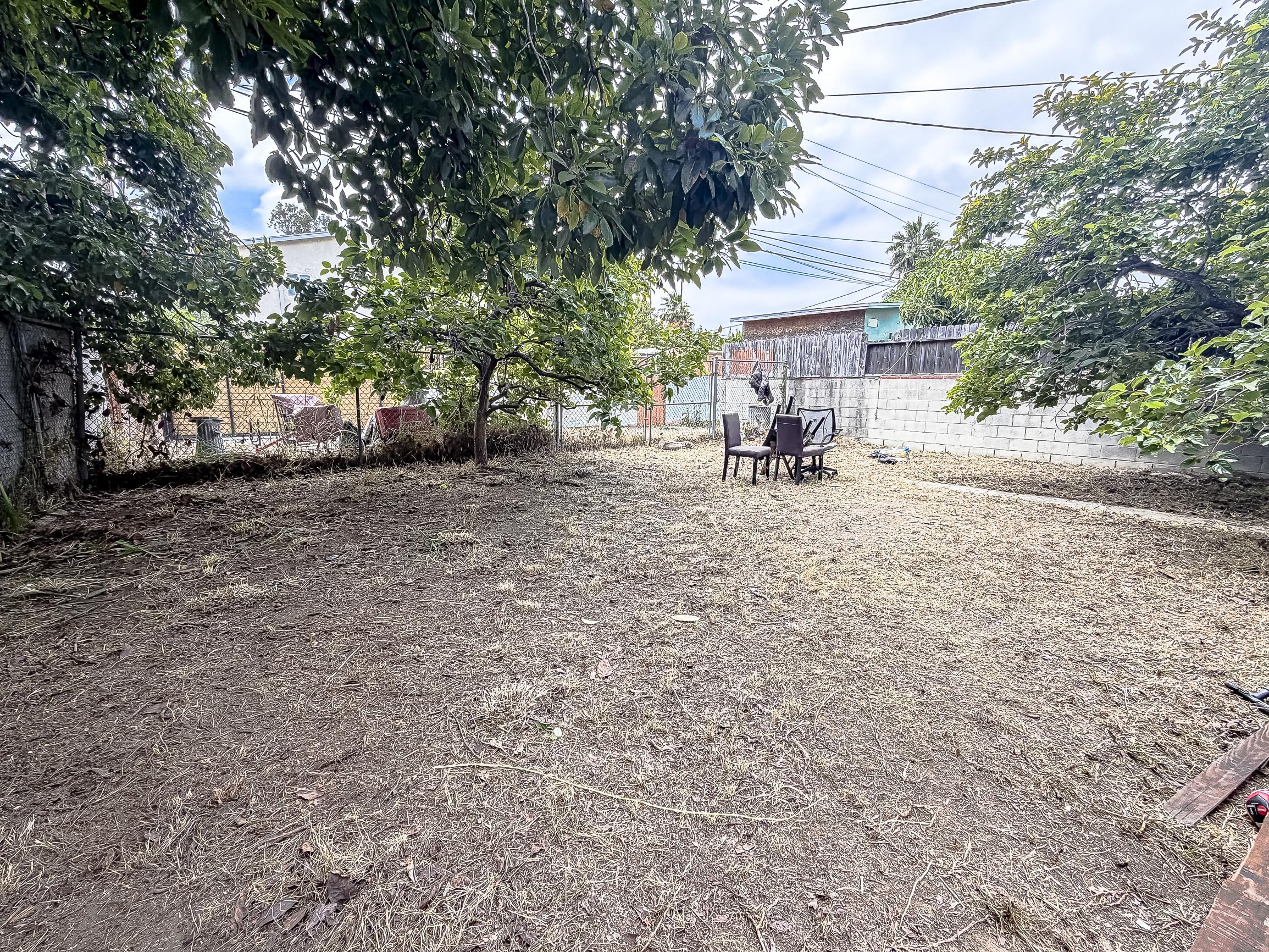  2380 W 30th St - 物件實景