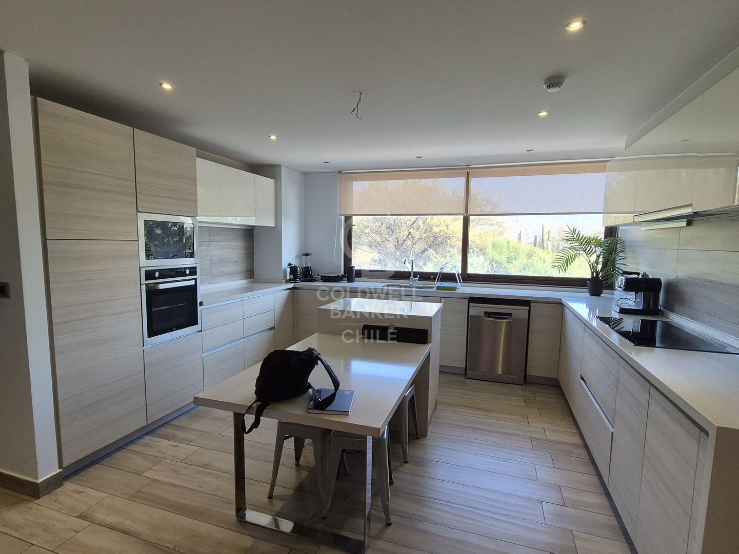 Colina, Chile, 2 Bedrooms Bedrooms, ,4 BathroomsBathrooms,Residential,For Sale,1919732