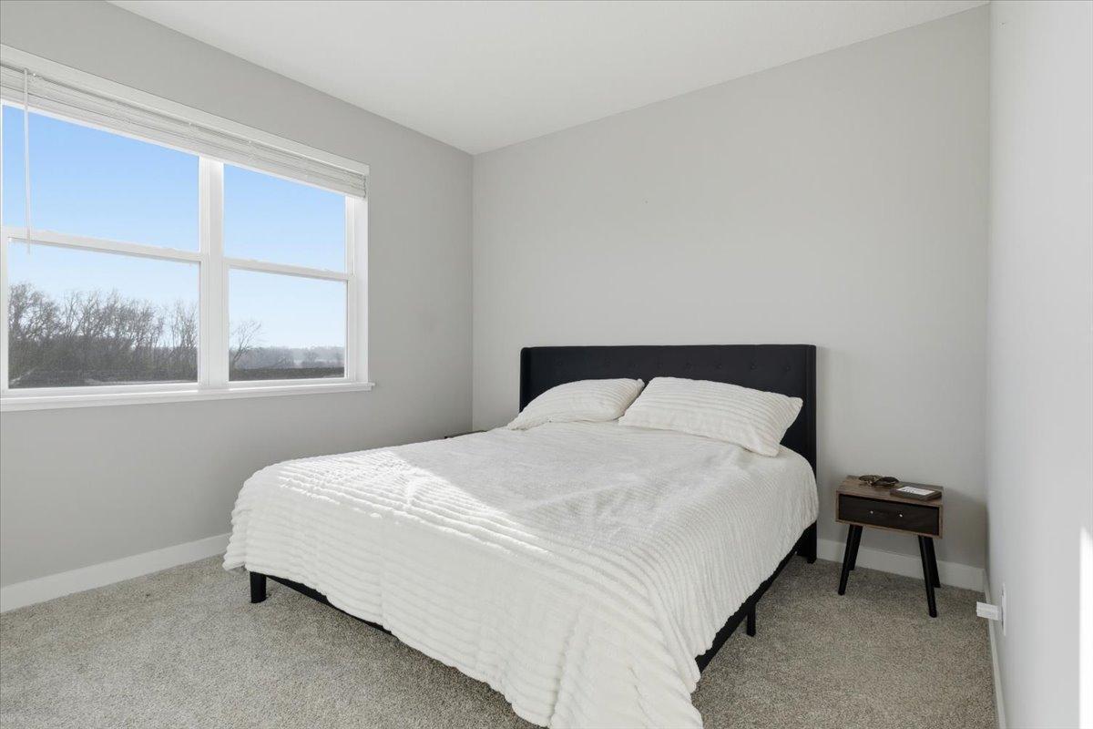 Prior Lake, Minnesota, 55352, United States, 5 Bedrooms Bedrooms, ,2 BathroomsBathrooms,Residential,For Sale,2000604