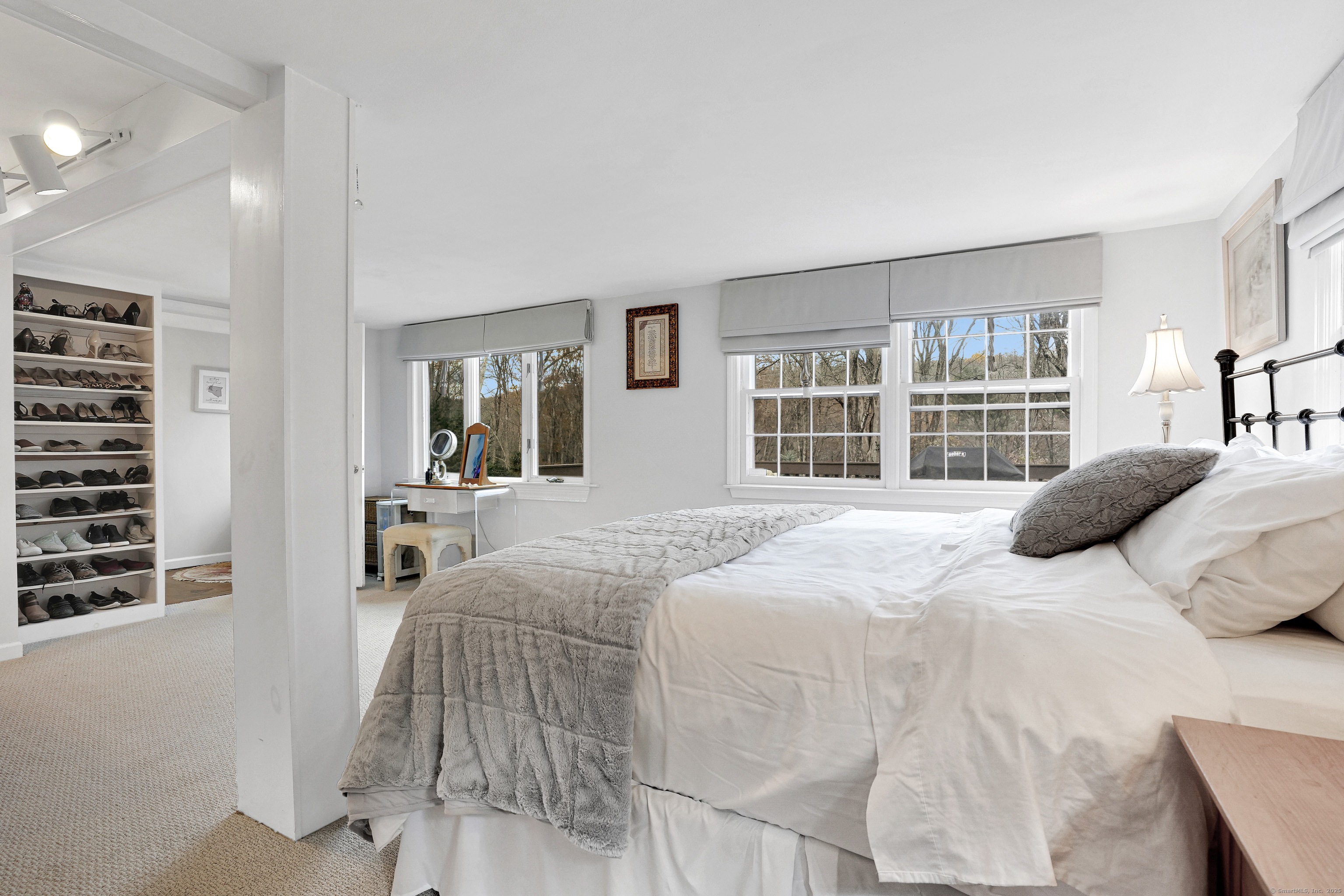 Canton, Connecticut, 06019, United States, 4 Bedrooms Bedrooms, ,3 BathroomsBathrooms,Residential,For Sale,1987943