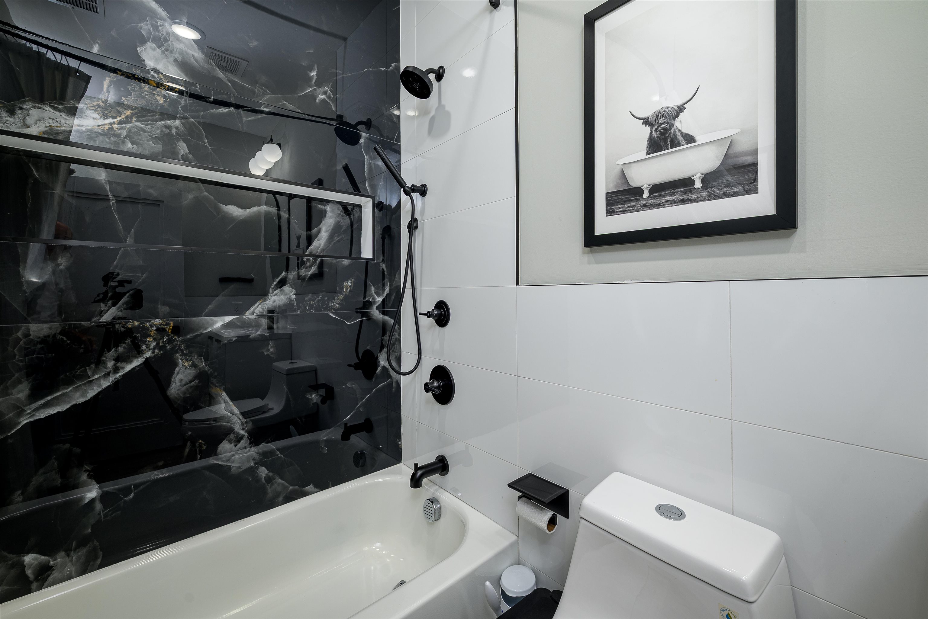 Jersey City, New Jersey, 07307, United States, 3 Bedrooms Bedrooms, ,3 BathroomsBathrooms,Residential,For Sale,1901105