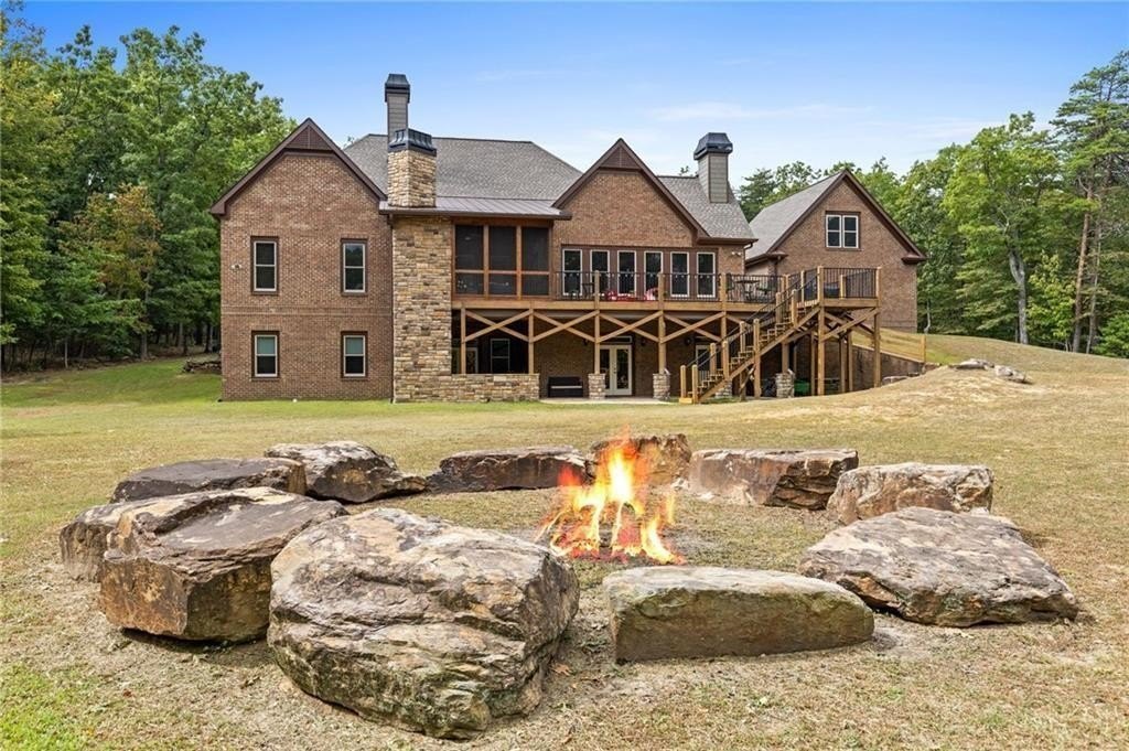 Jasper, Georgia, 30143, United States, 4 Bedrooms Bedrooms, ,5 BathroomsBathrooms,Residential,For Sale,1974927