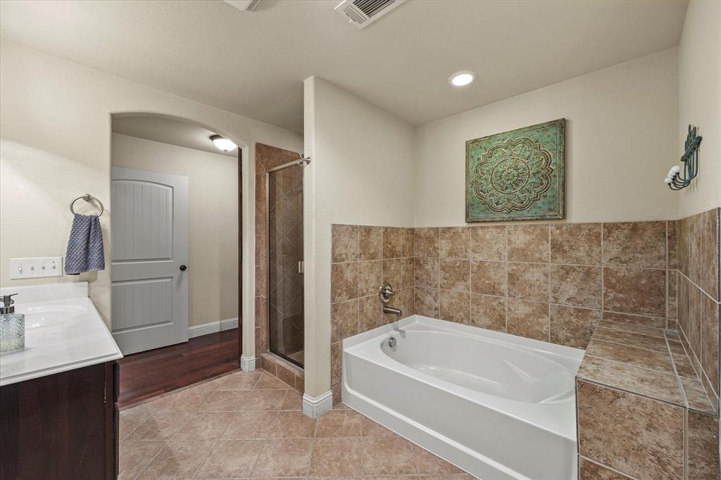 Rockwall, Texas, 75032, United States, 4 Bedrooms Bedrooms, ,3 BathroomsBathrooms,Residential,For Sale,1720760